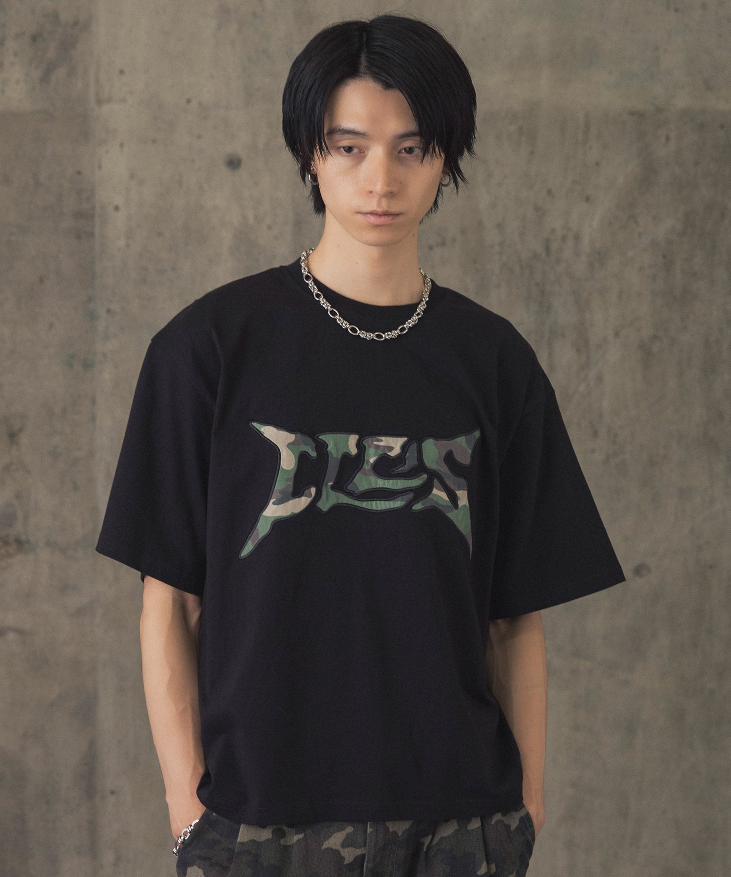 ASSORTED PATTERN GRAPHIC TEE / アソート柄グラフィックTシャツ