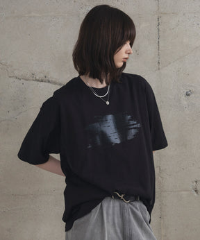 アブストラクトグラフィック箔プリント 半袖Tシャツ
