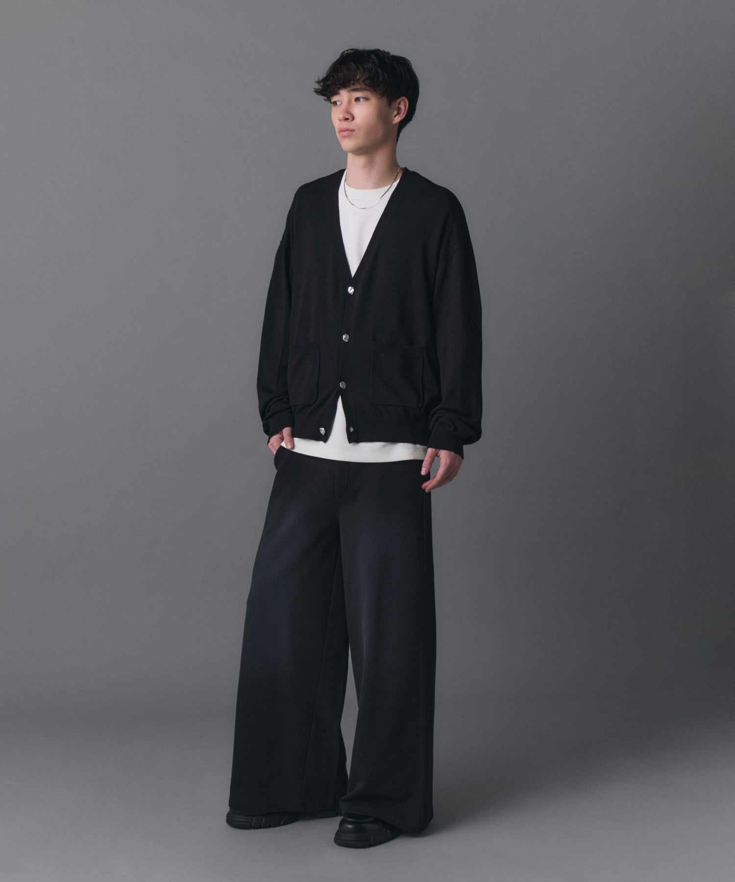 Stone-like Button Cardigan / ストーンライクボタンカーディガン