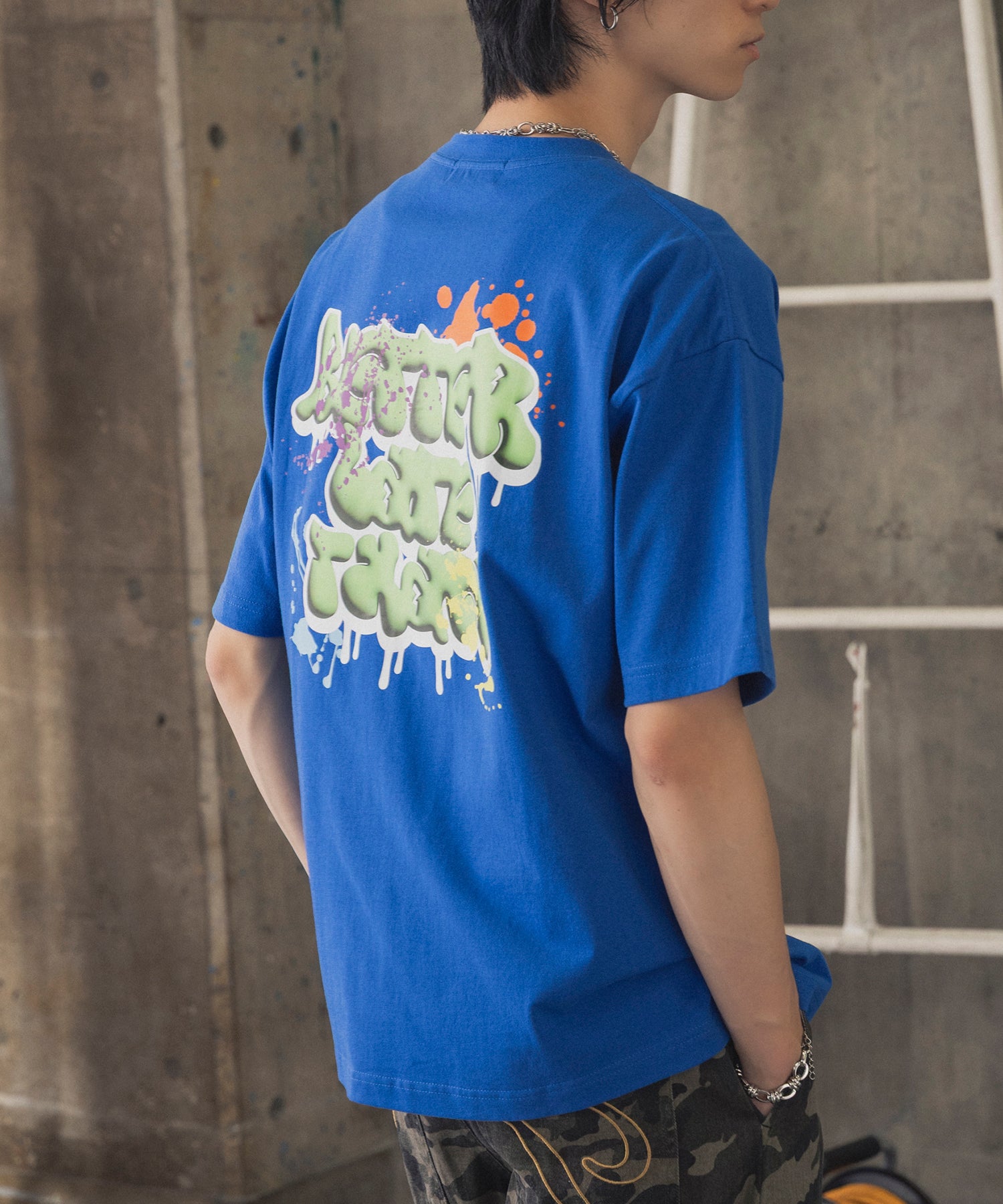 ボックスシルエット スプラッシュ タギング ストリートグラフィック 半袖Tシャツ