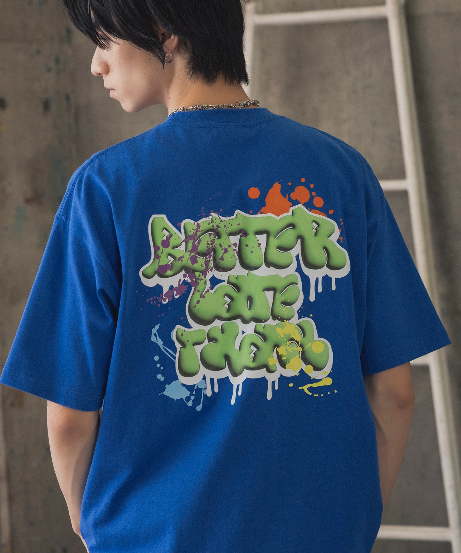 ボックスシルエット スプラッシュ タギング ストリートグラフィック 半袖Tシャツ
