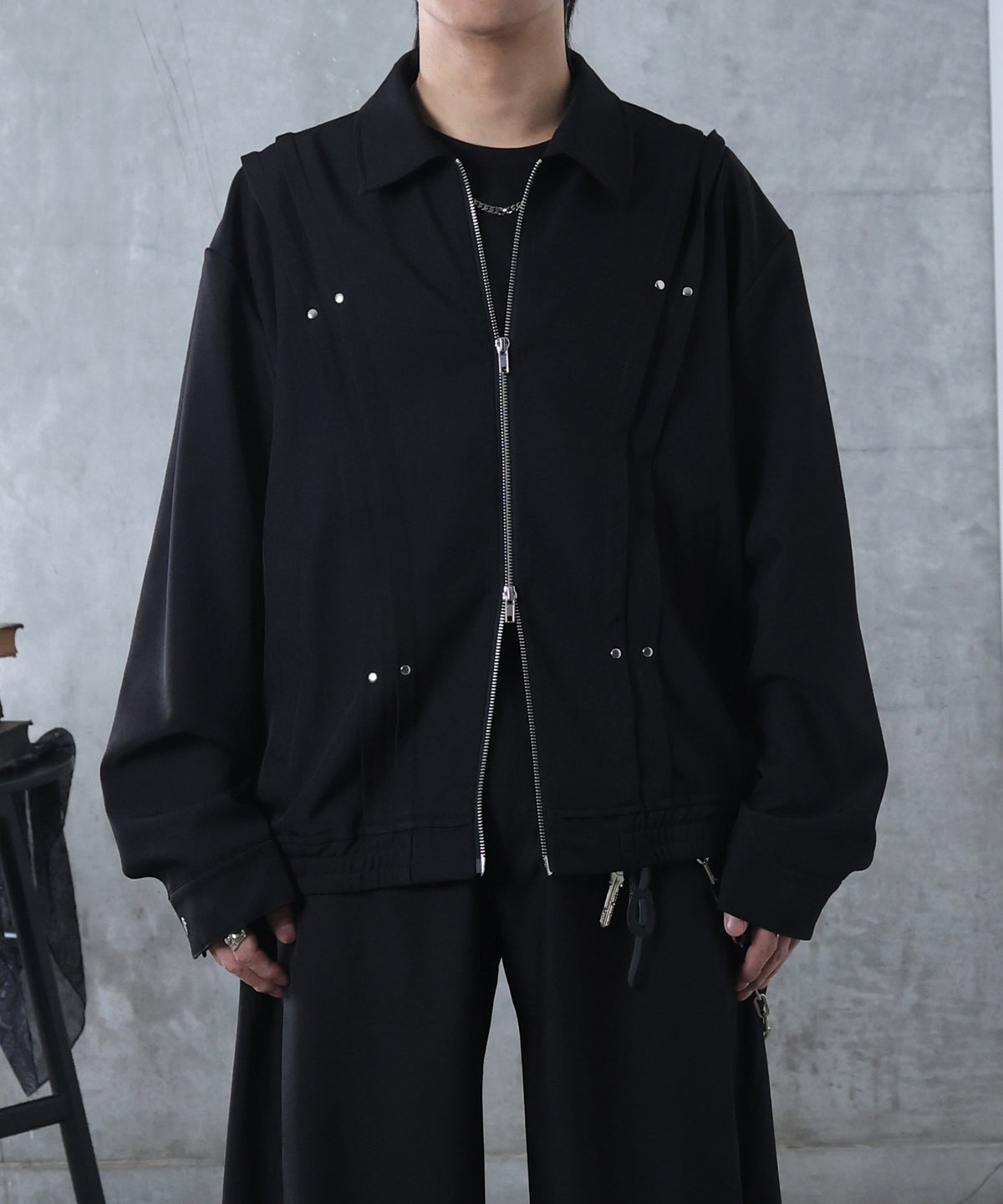 プリーツ リベット ショート ZIPブルゾン