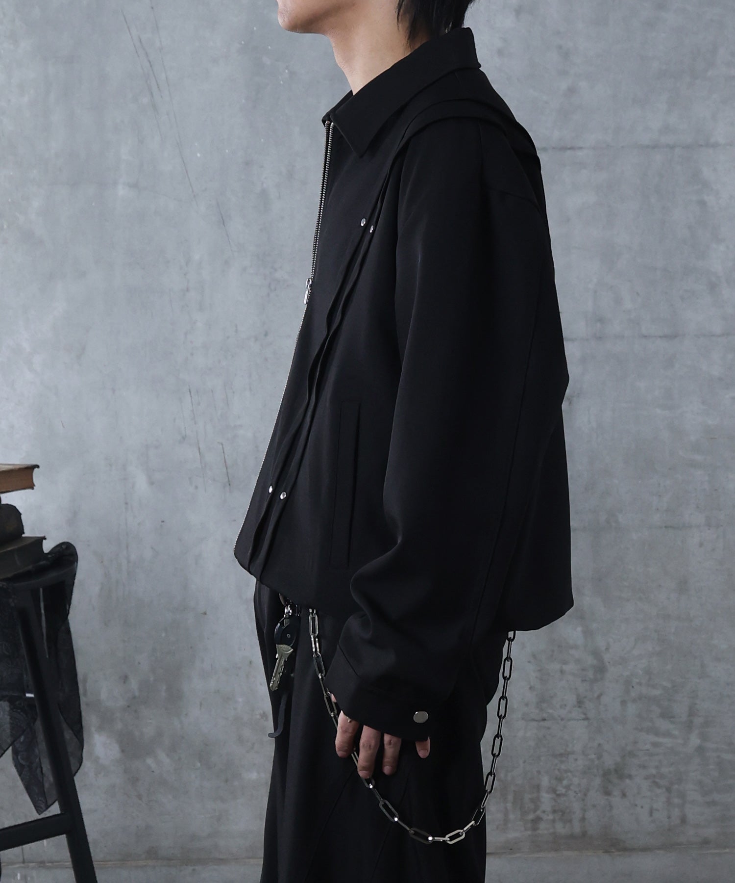 プリーツ リベット ショート ZIPブルゾン