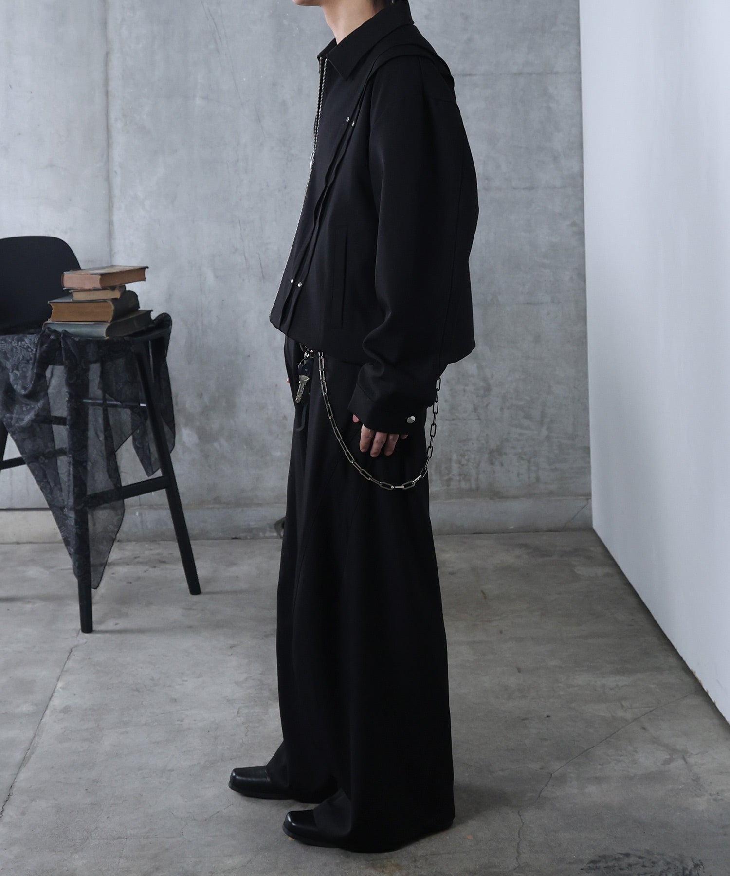 プリーツ リベット ショート ZIPブルゾン