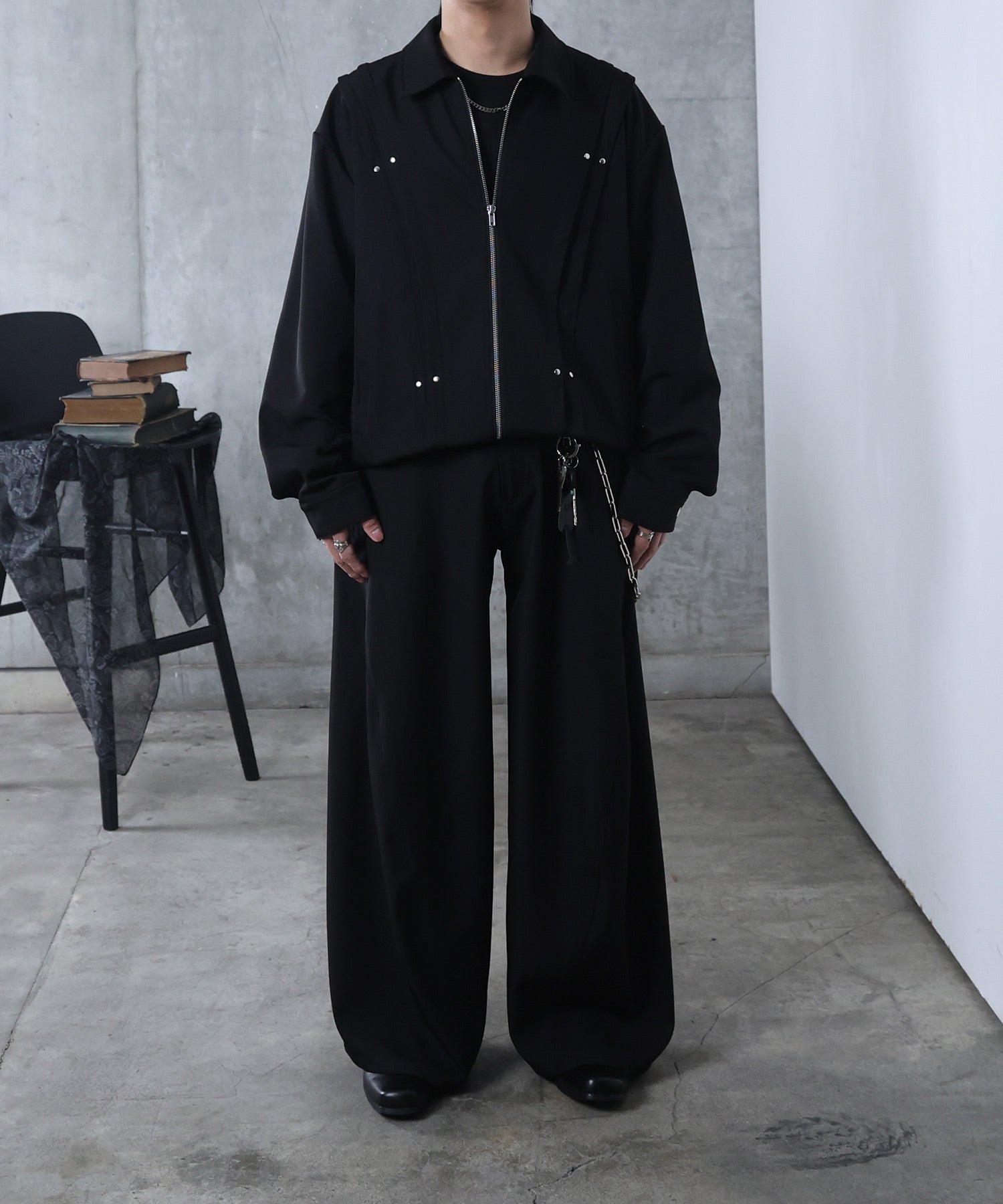 プリーツ リベット ショート ZIPブルゾン