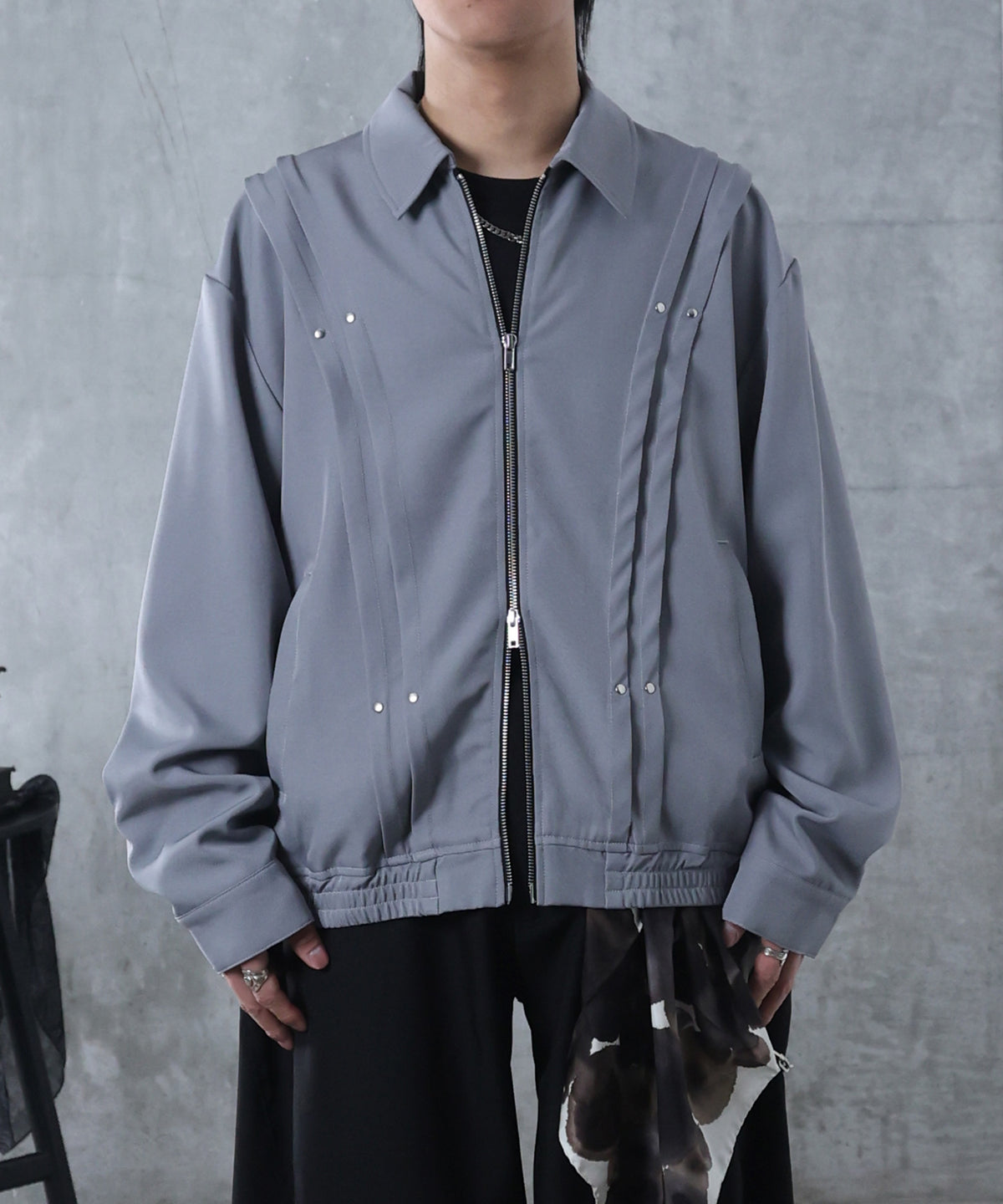 プリーツ リベット ショート ZIPブルゾン