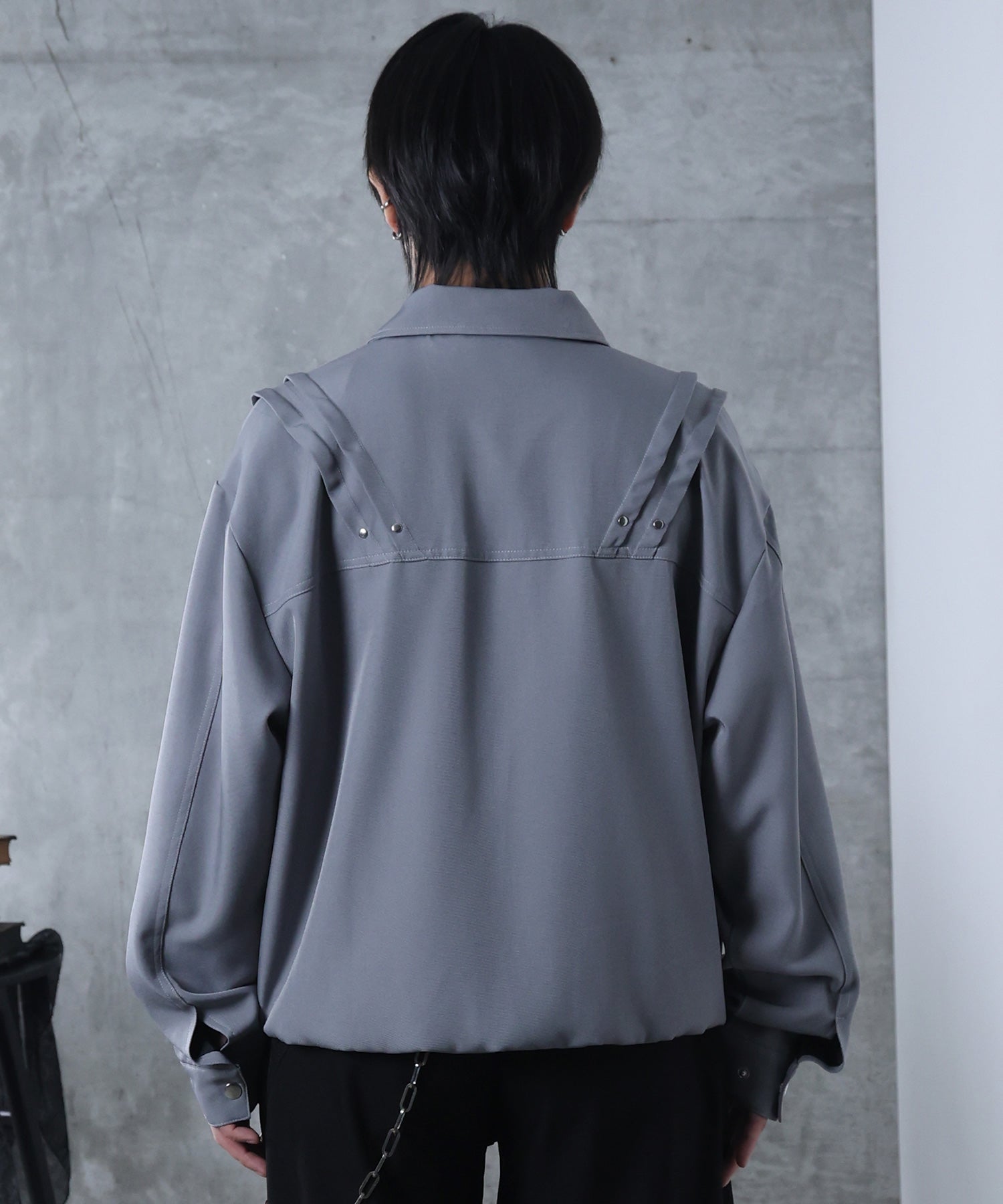 プリーツ リベット ショート ZIPブルゾン