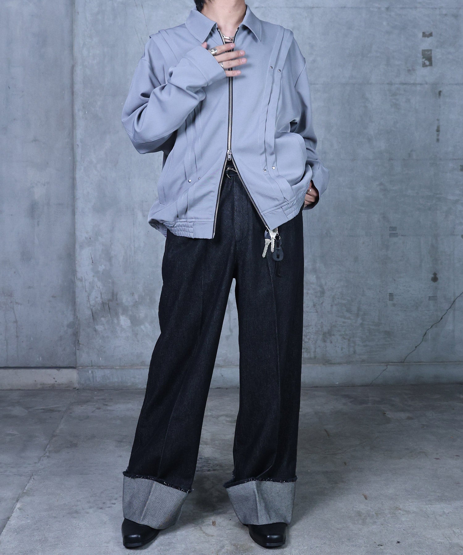 ロールアップ デニムスラックス