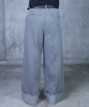 ロールアップ デニムスラックス