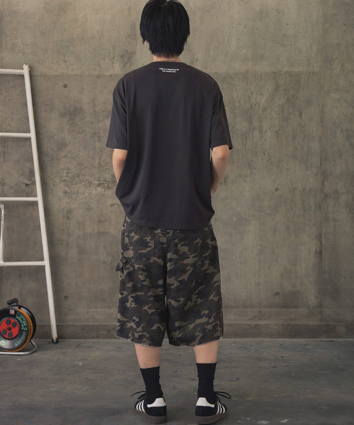 ウォーキングB ワンポイント刺繍ロゴ ビッグシルエット半袖Tシャツ