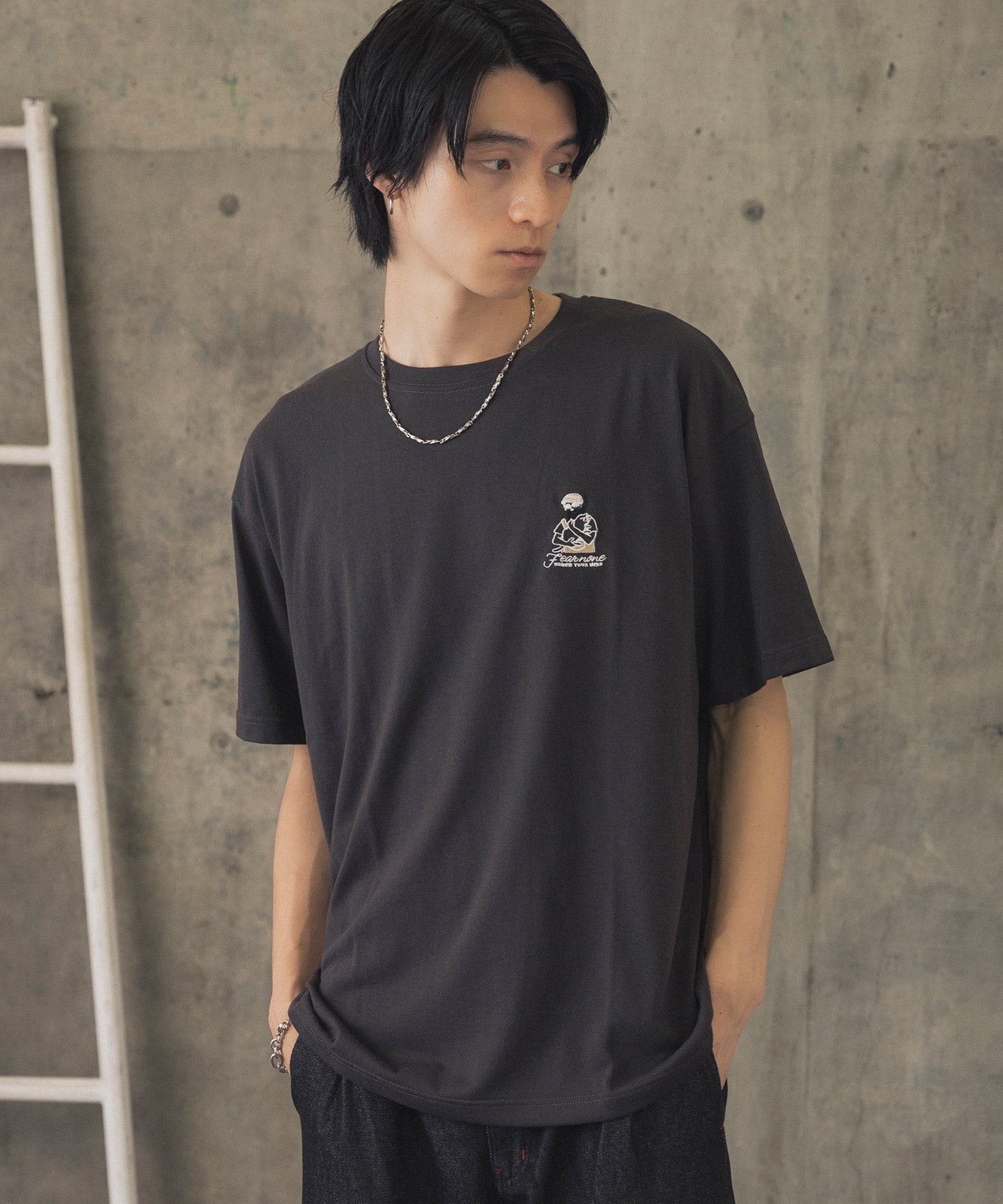 ヒゲオジサンB ワンポイント刺繍ロゴ ビッグシルエット半袖Tシャツ