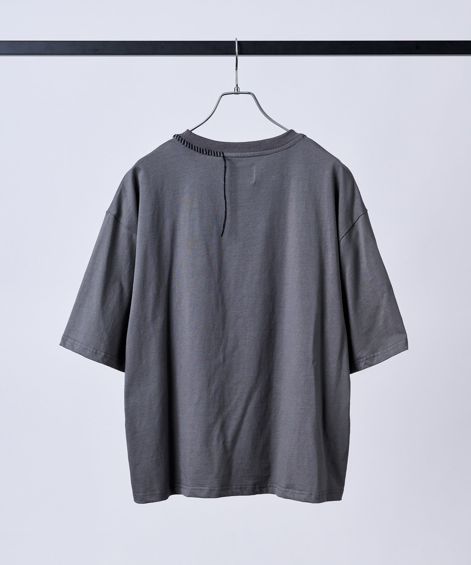 Neck Stitch Photo Graphic T-Shirt / ネックステッチ 写真グラフィックTシャツ