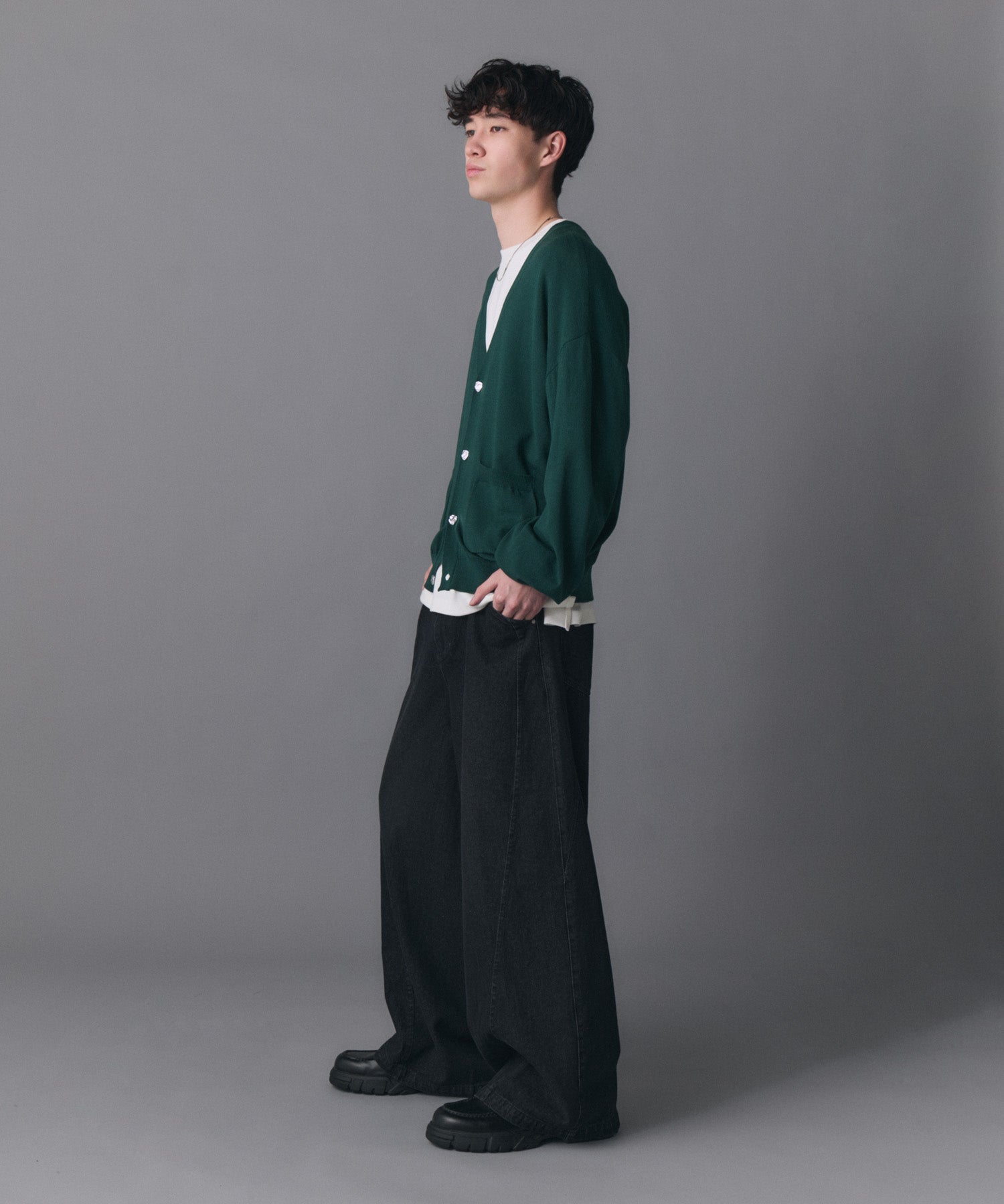 Stone-like Button Cardigan / ストーンライクボタンカーディガン