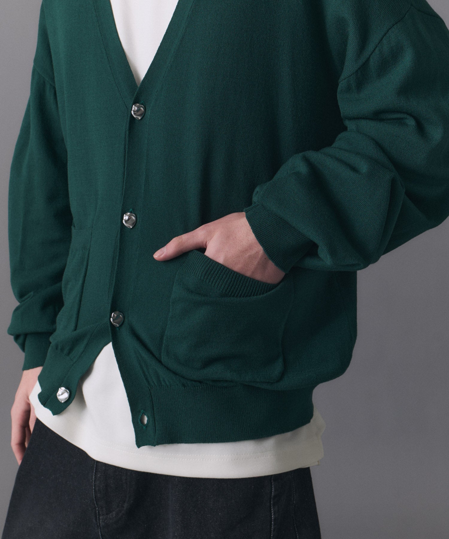 Stone-like Button Cardigan / ストーンライクボタンカーディガン