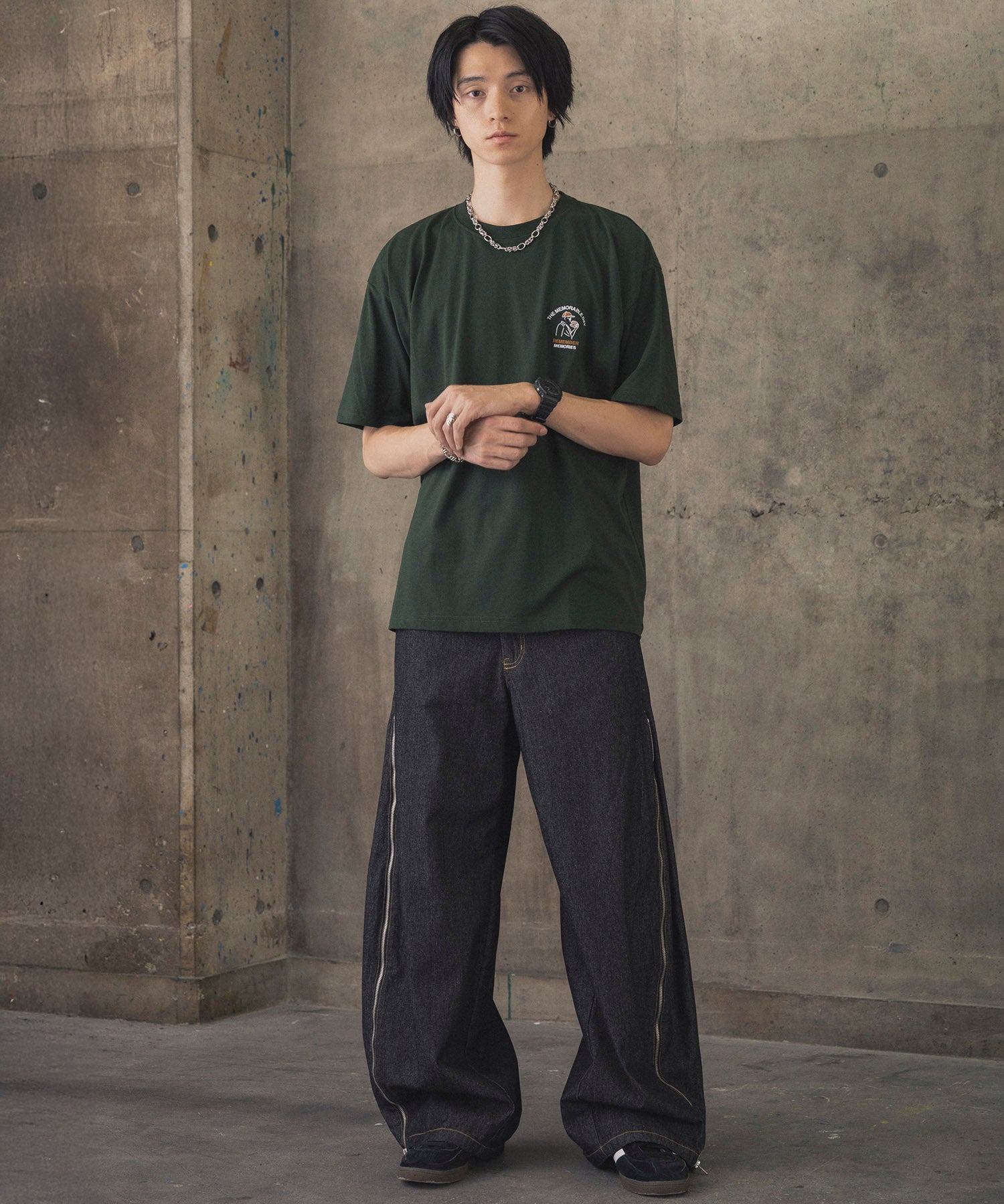 ヒゲオジサンC ワンポイント刺繍ロゴ ビッグシルエット半袖Tシャツ