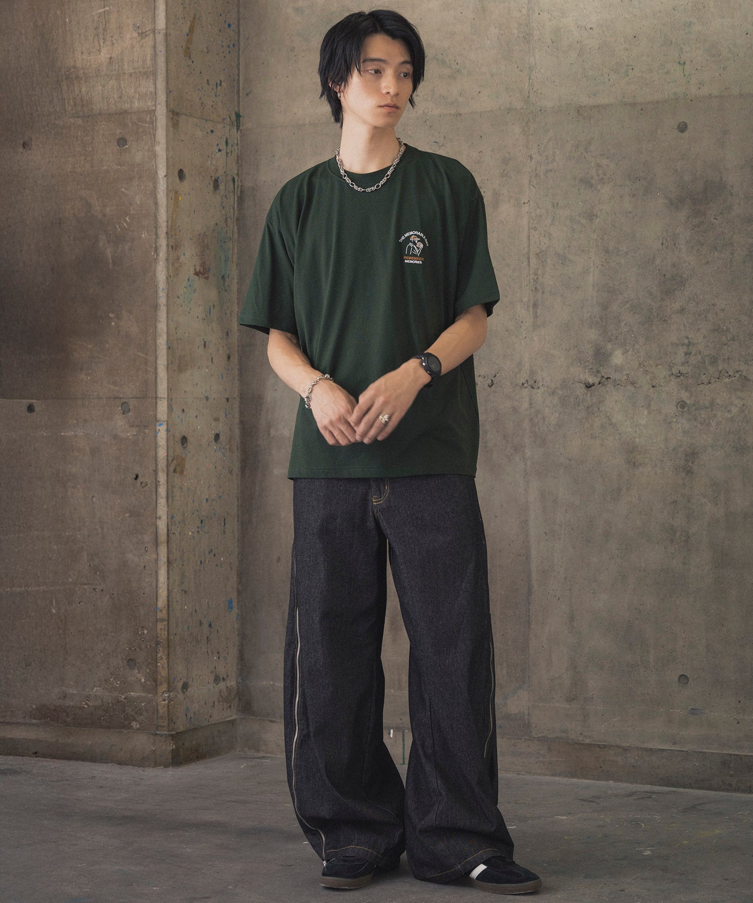 ヒゲオジサンC ワンポイント刺繍ロゴ ビッグシルエット半袖Tシャツ
