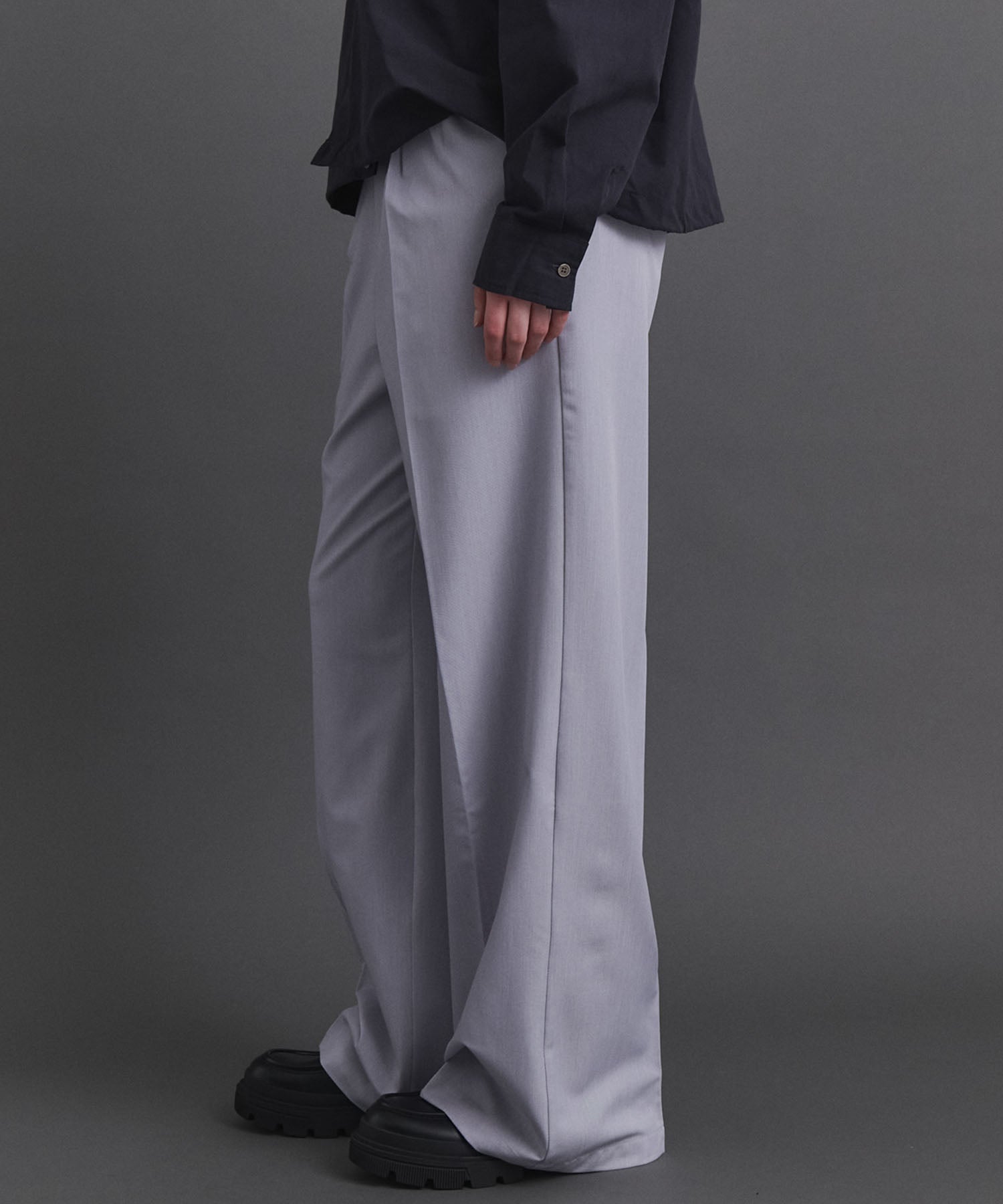 ツイル タック ワイドストレートスラックスパンツ