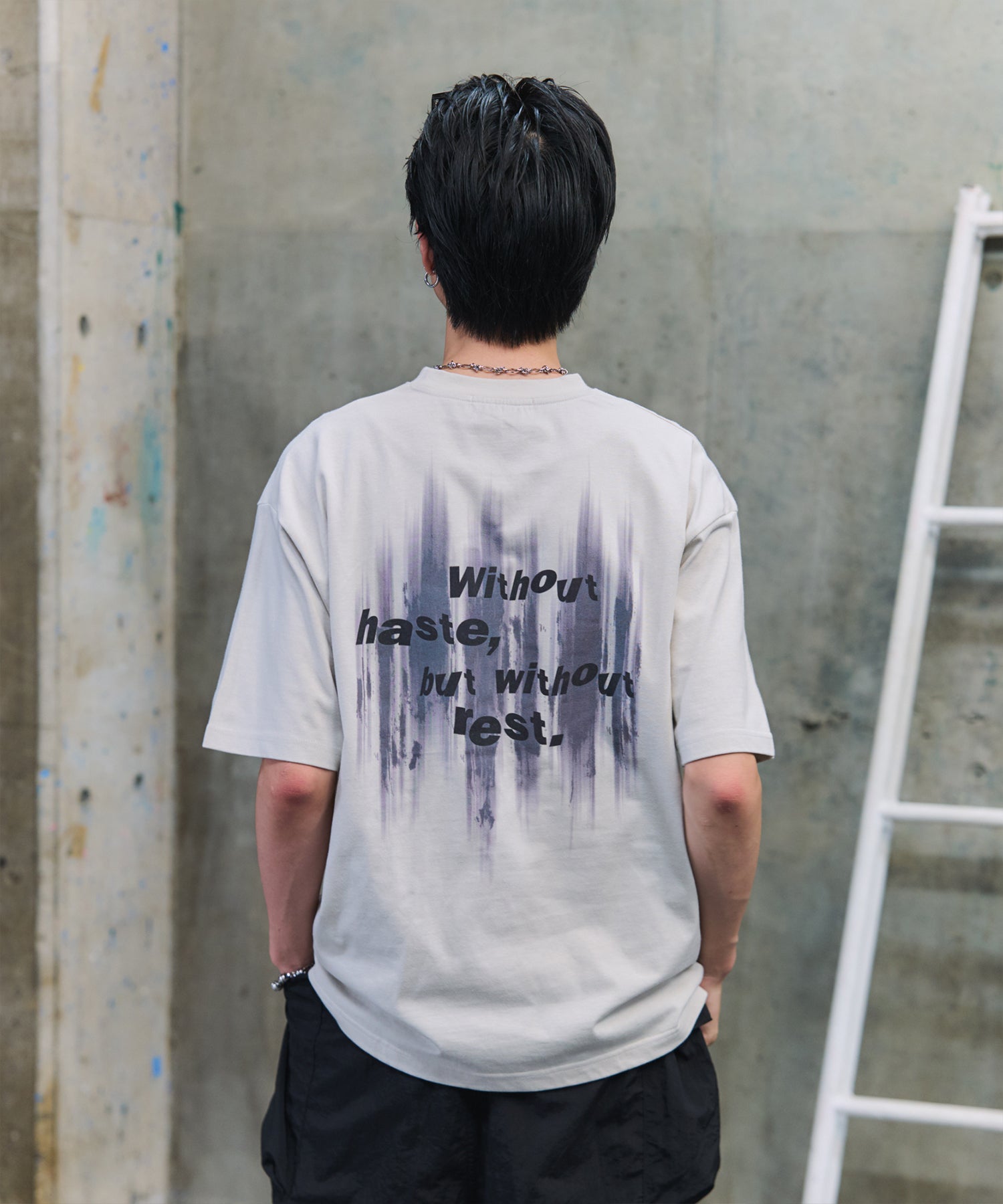 ビッグシルエット プレーティング グラフィック プリント 半袖Tシャツ