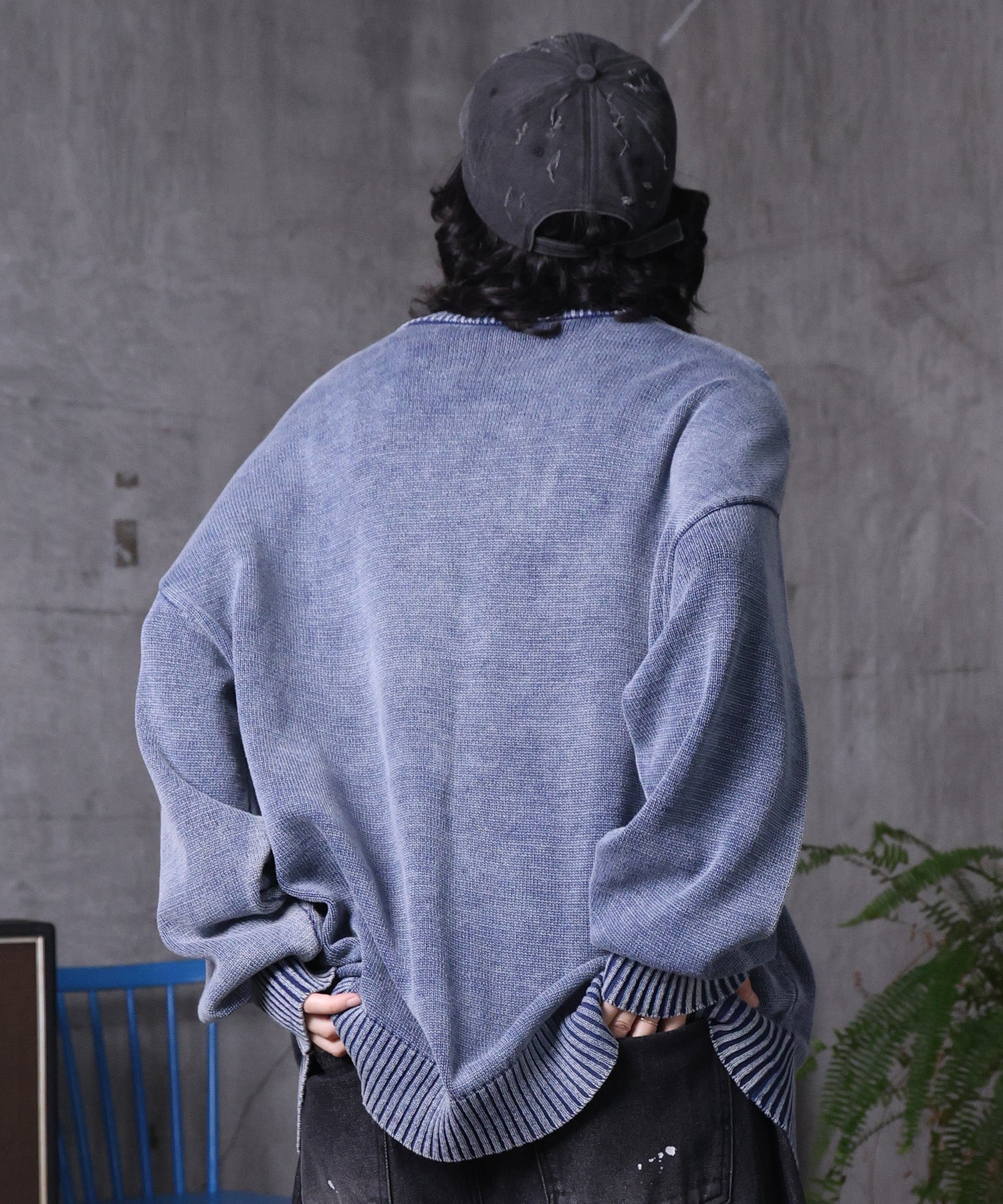 ヴィンテージライク ピグメント加工 ビッグシルエット ワンポイント刺繍 レトロプルオーバーニット