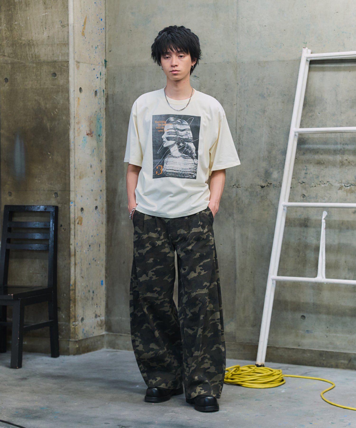 VINTAGE LIKE GRAPHIC PHOTO T-SHIRT / ヴィンテージ風グラフィックフォトTシャツ