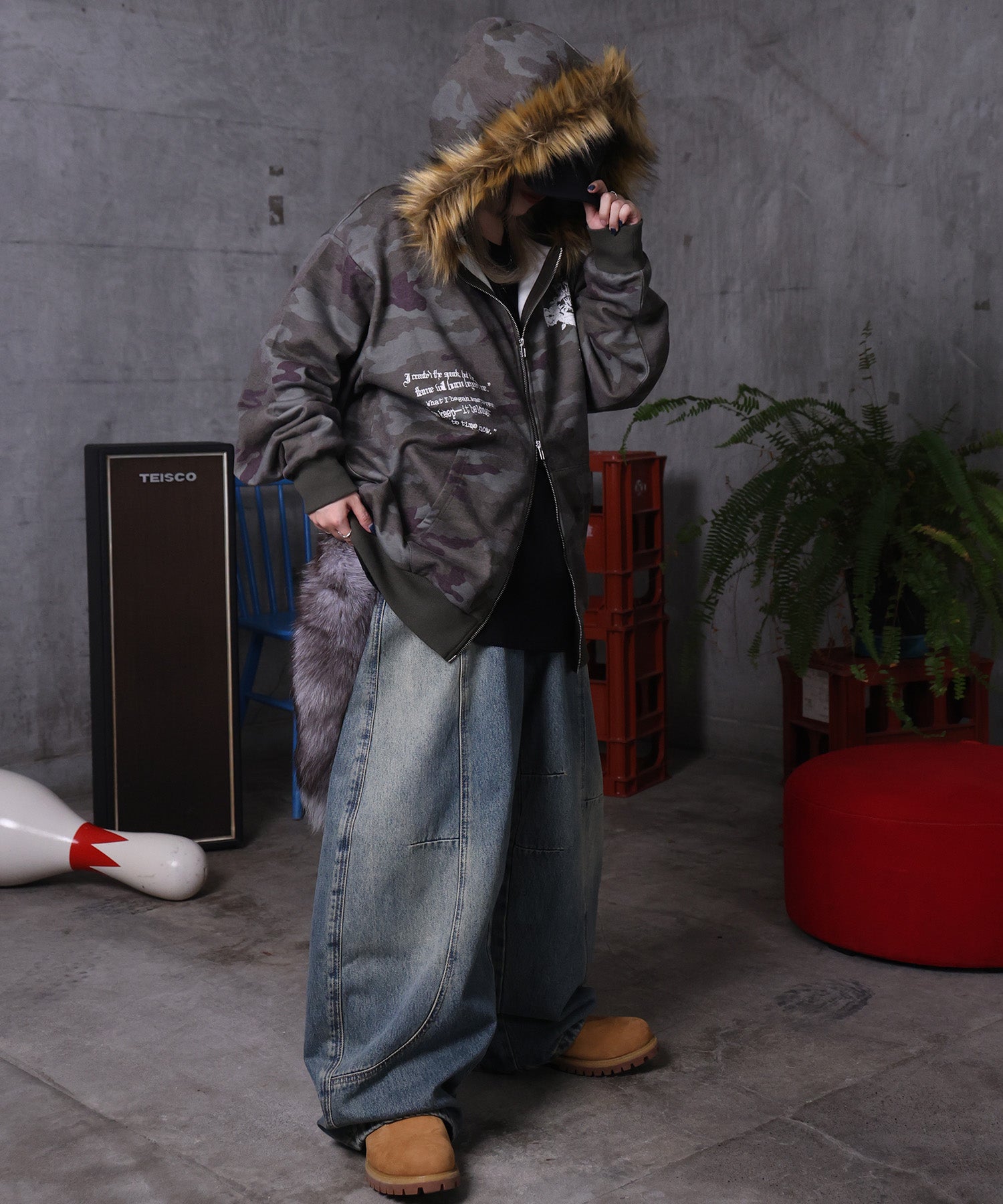 MAROCORE / マロコア】クロスモチーフ 裏起毛 ファー プリント ジップ