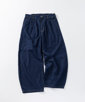 2-TUCK BACK EMBROIDERED DENIM PANTS / ツータック バック刺繍入り デニムパンツ