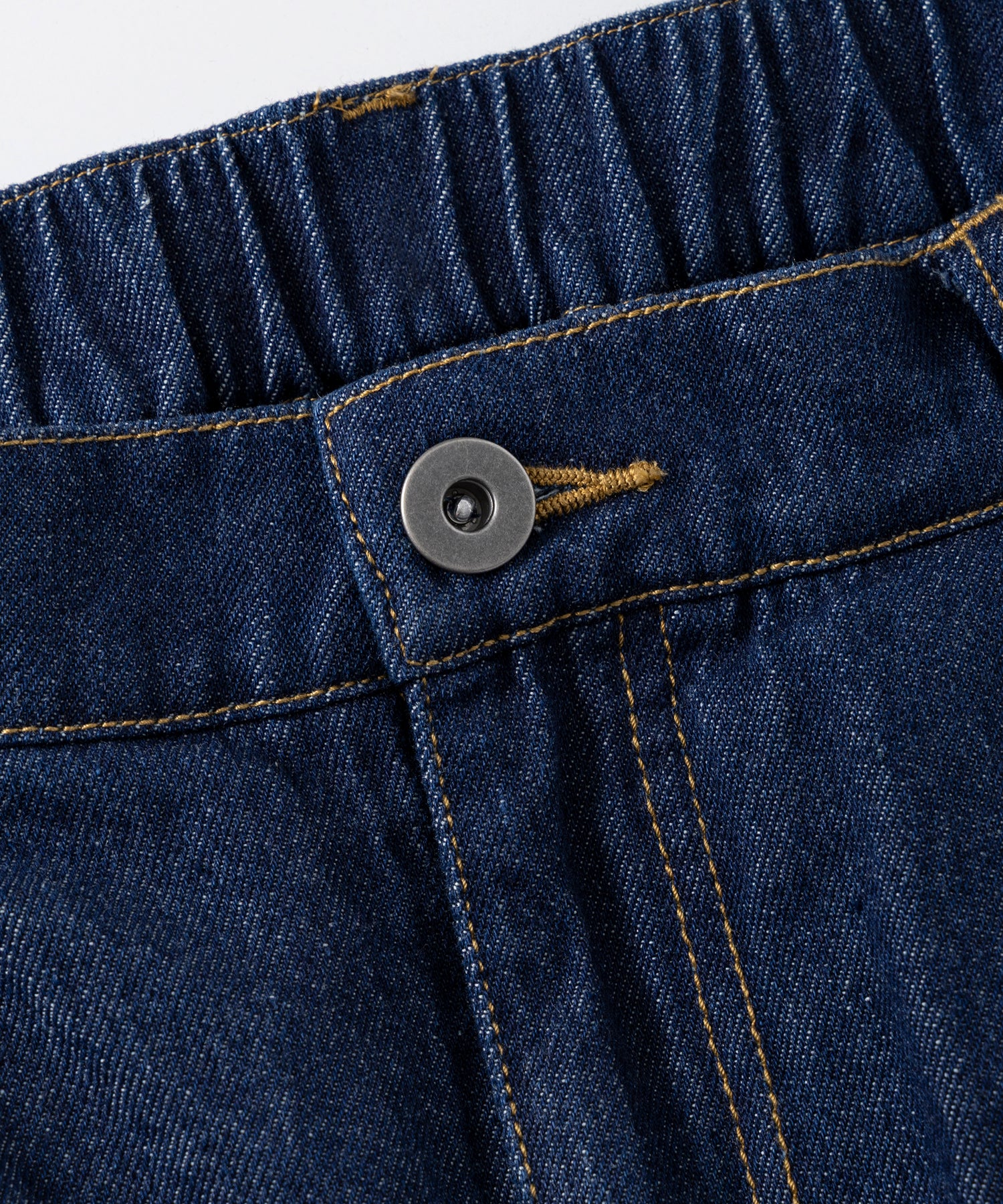2-TUCK BACK EMBROIDERED DENIM PANTS / ツータック バック刺繍入り デニムパンツ