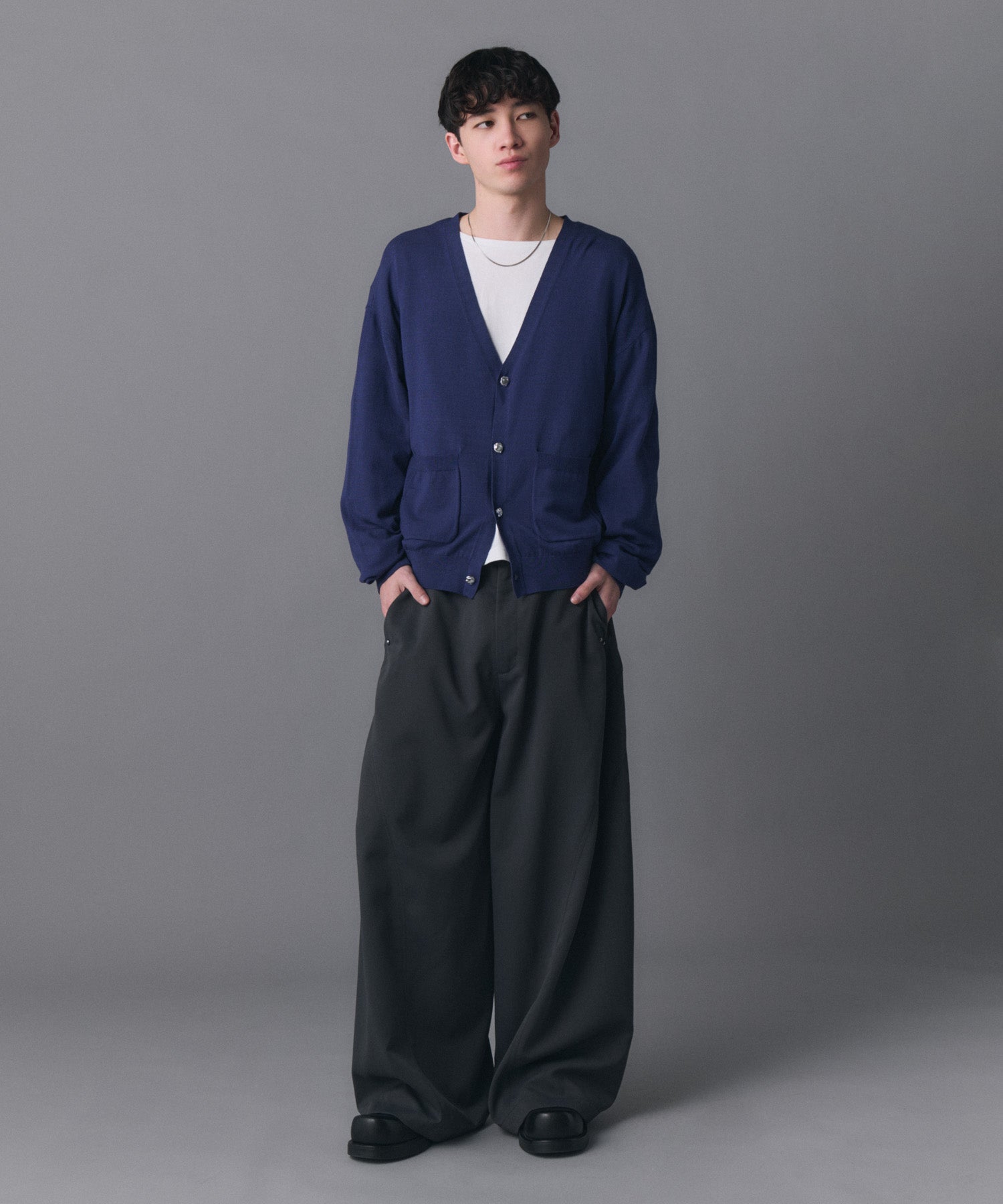 Stone-like Button Cardigan / ストーンライクボタンカーディガン