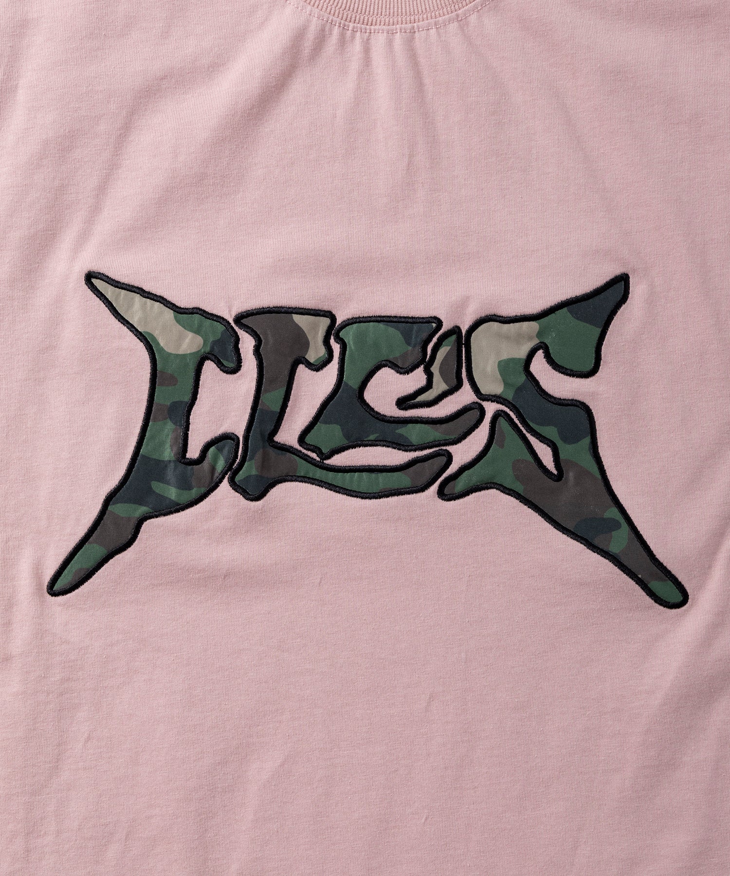 ASSORTED PATTERN GRAPHIC TEE / アソート柄グラフィックTシャツ