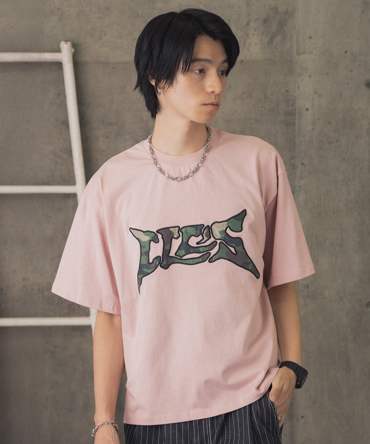 ASSORTED PATTERN GRAPHIC TEE / アソート柄グラフィックTシャツ