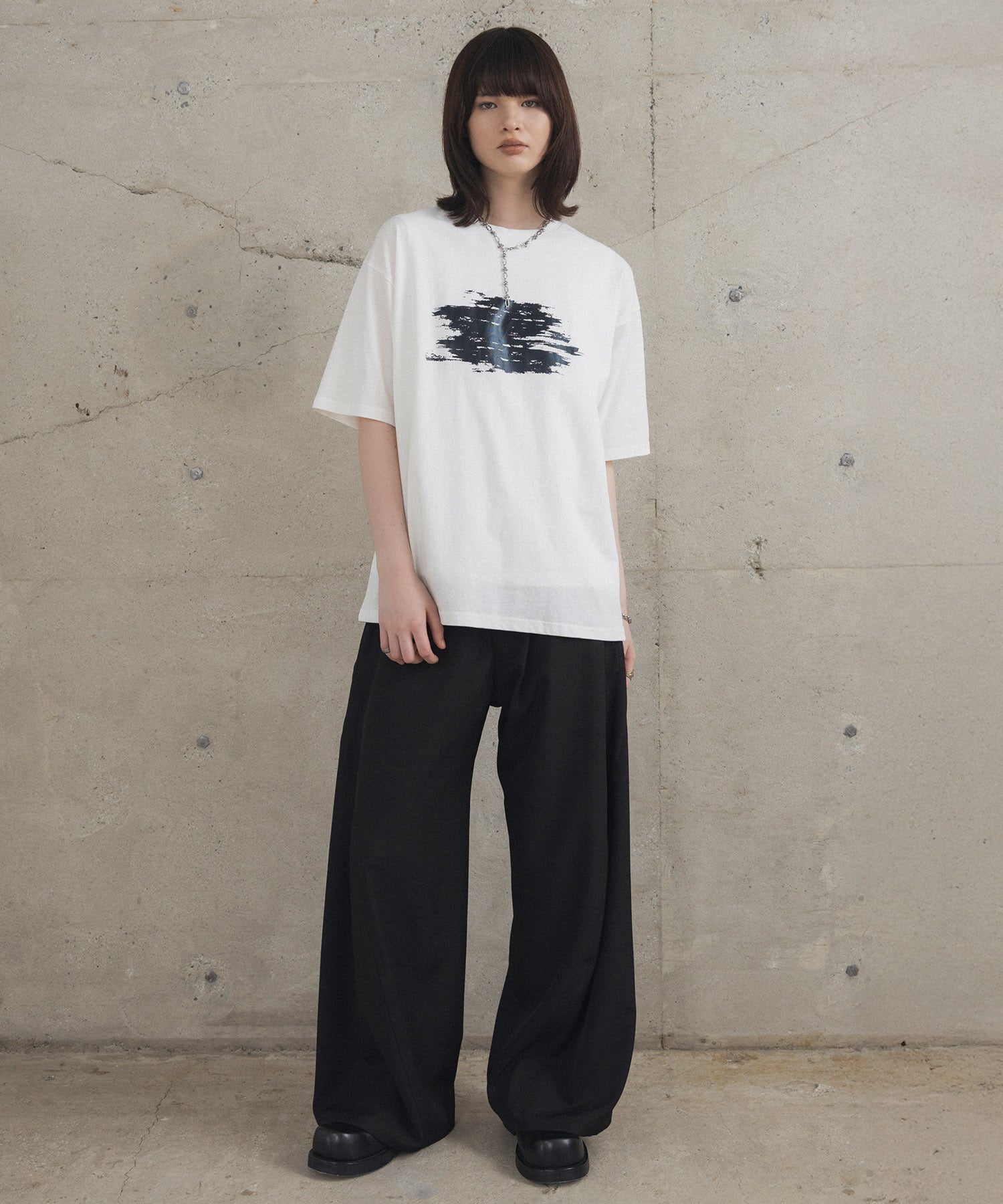 アブストラクトグラフィック箔プリント 半袖Tシャツ