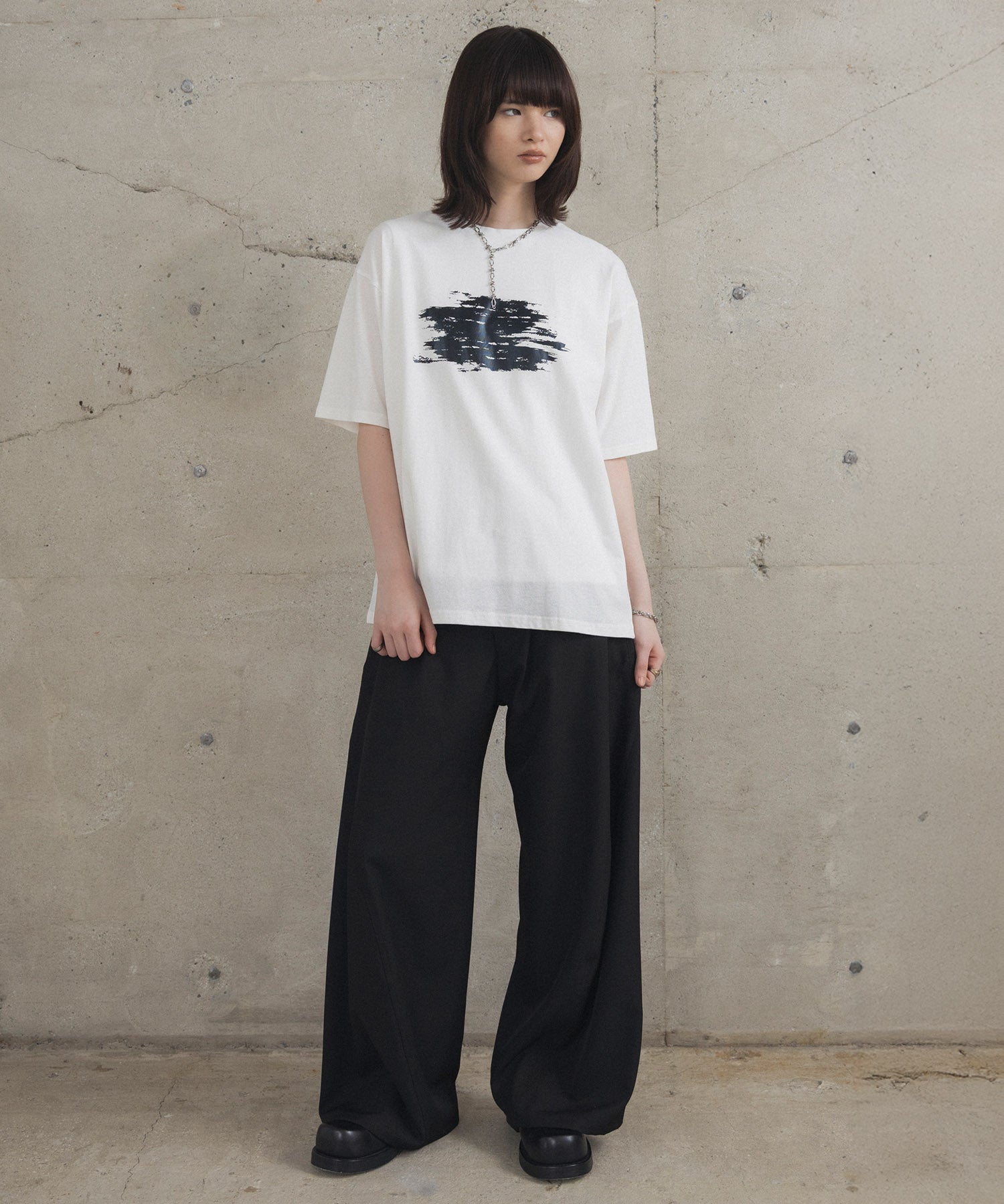 アブストラクトグラフィック箔プリント 半袖Tシャツ