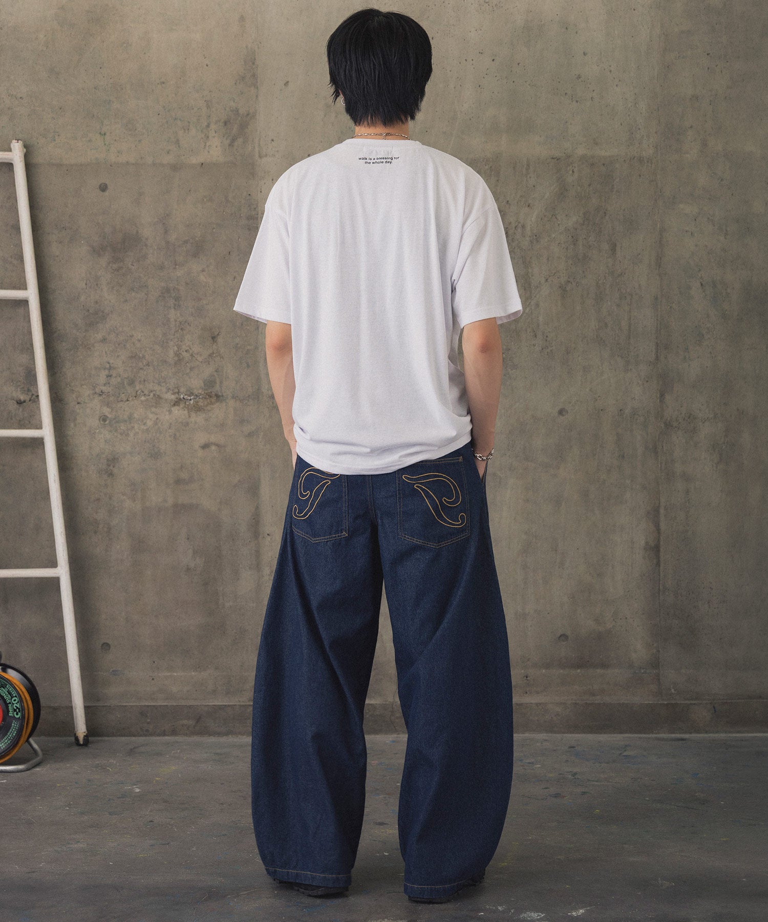 ウォーキングA ワンポイント刺繍ロゴ ビッグシルエット半袖Tシャツ