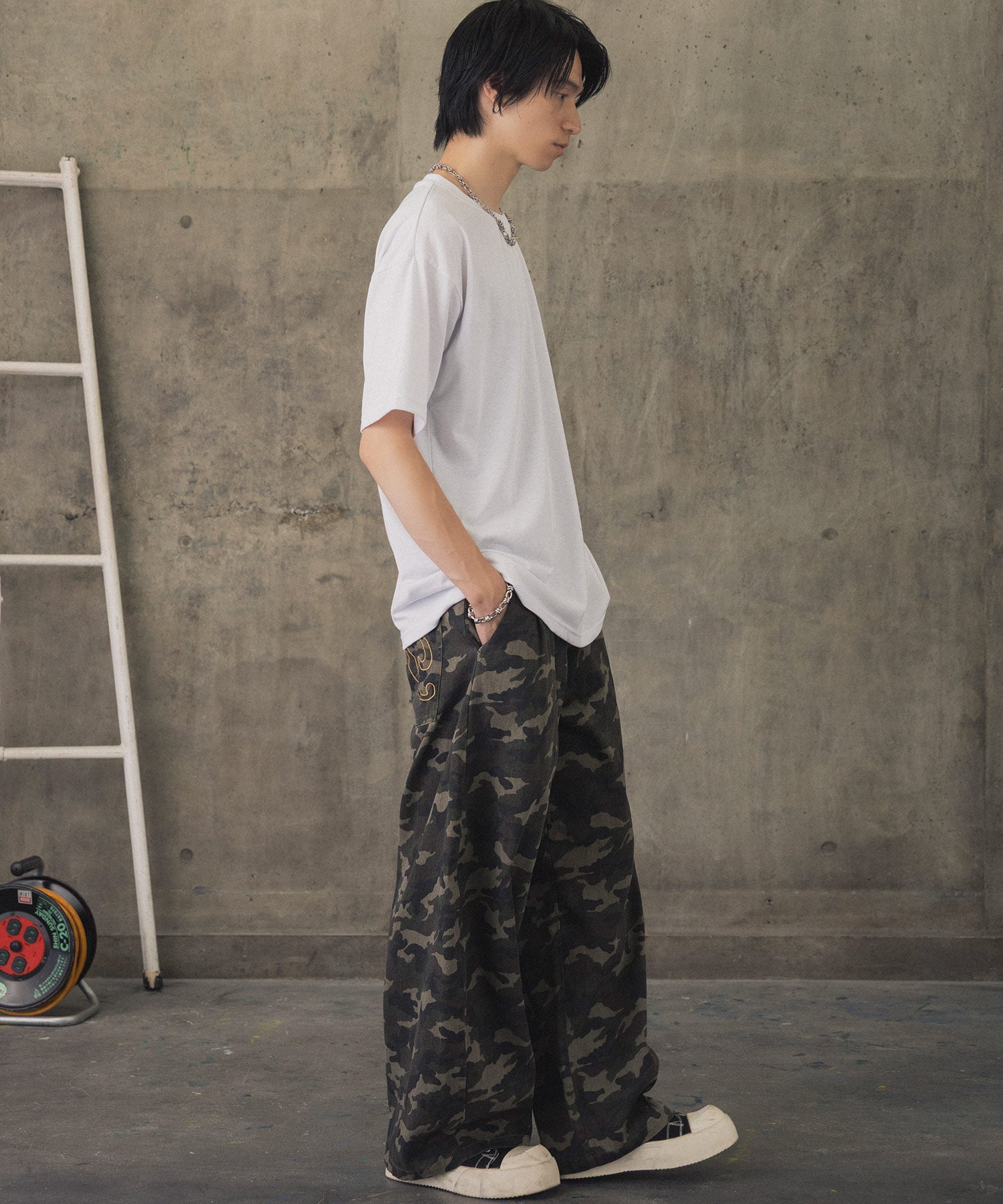 ウォーキングB ワンポイント刺繍ロゴ ビッグシルエット半袖Tシャツ