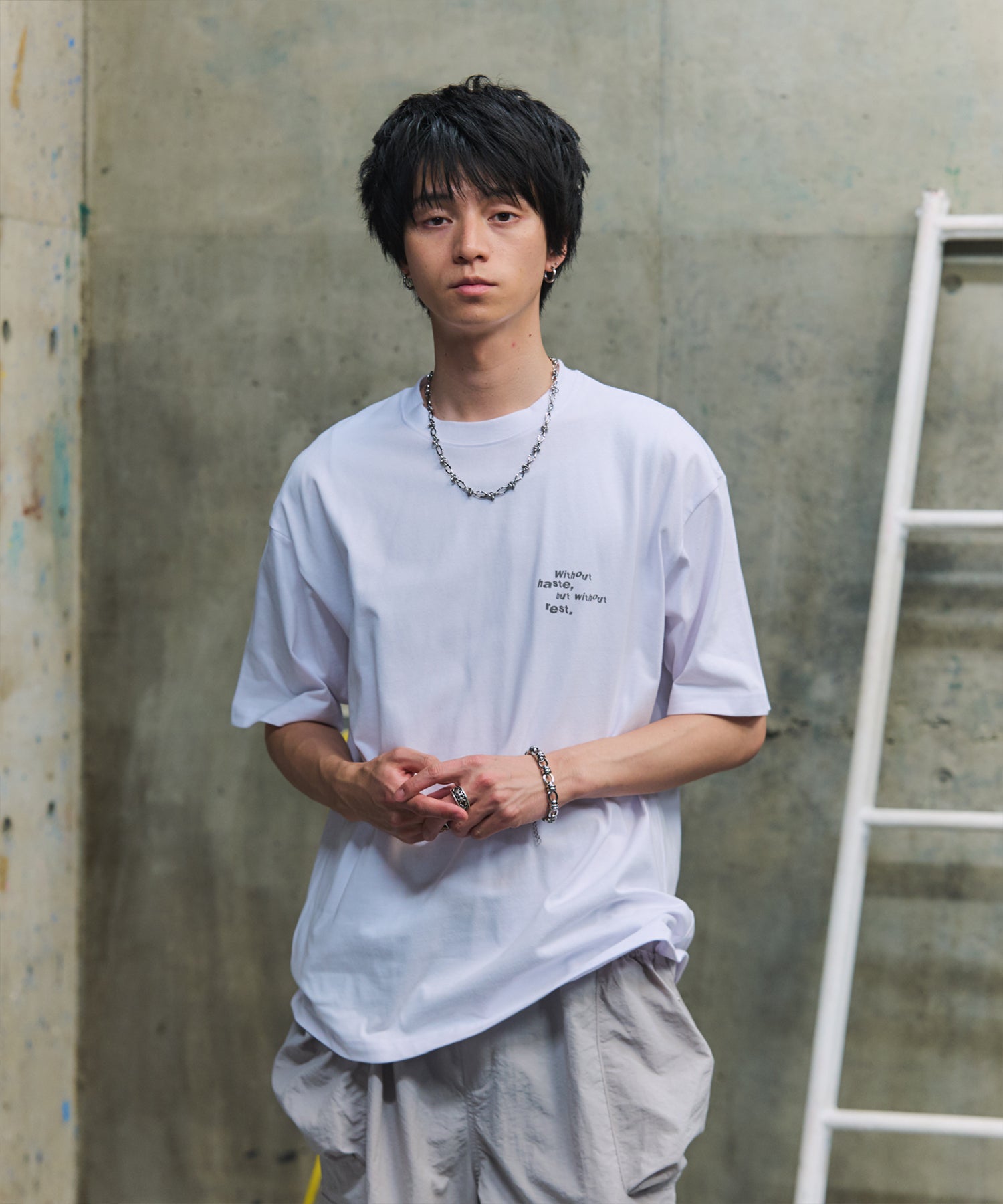 ビッグシルエット プレーティング グラフィック プリント 半袖Tシャツ