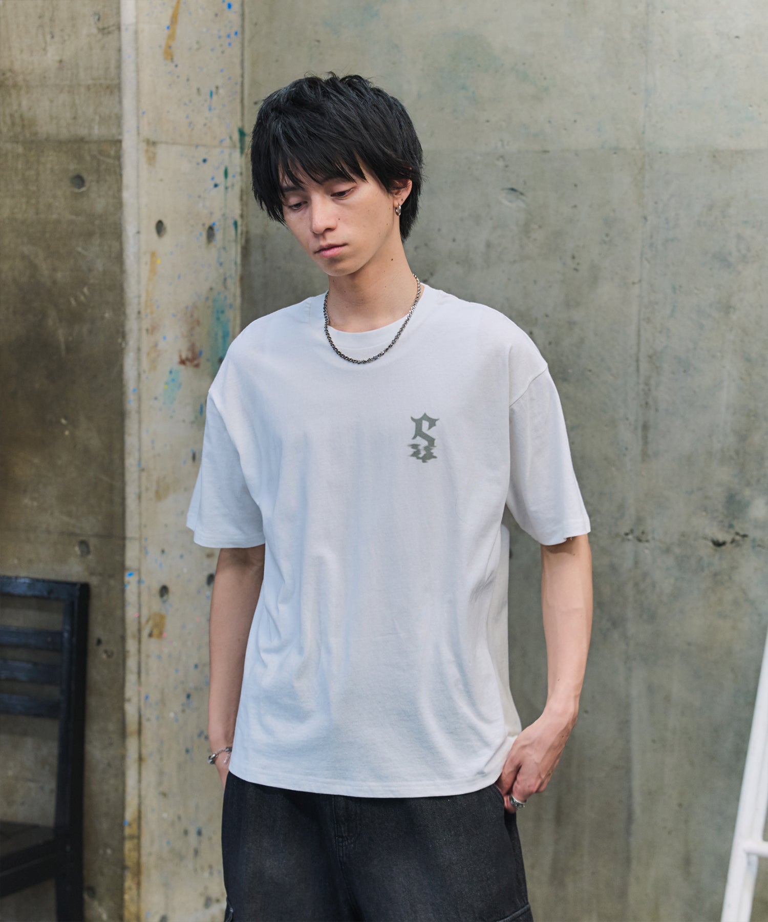 フェードロゴ ボックスシルエット グランジ風 レトロモチーフ バックプリント 半袖Tシャツ