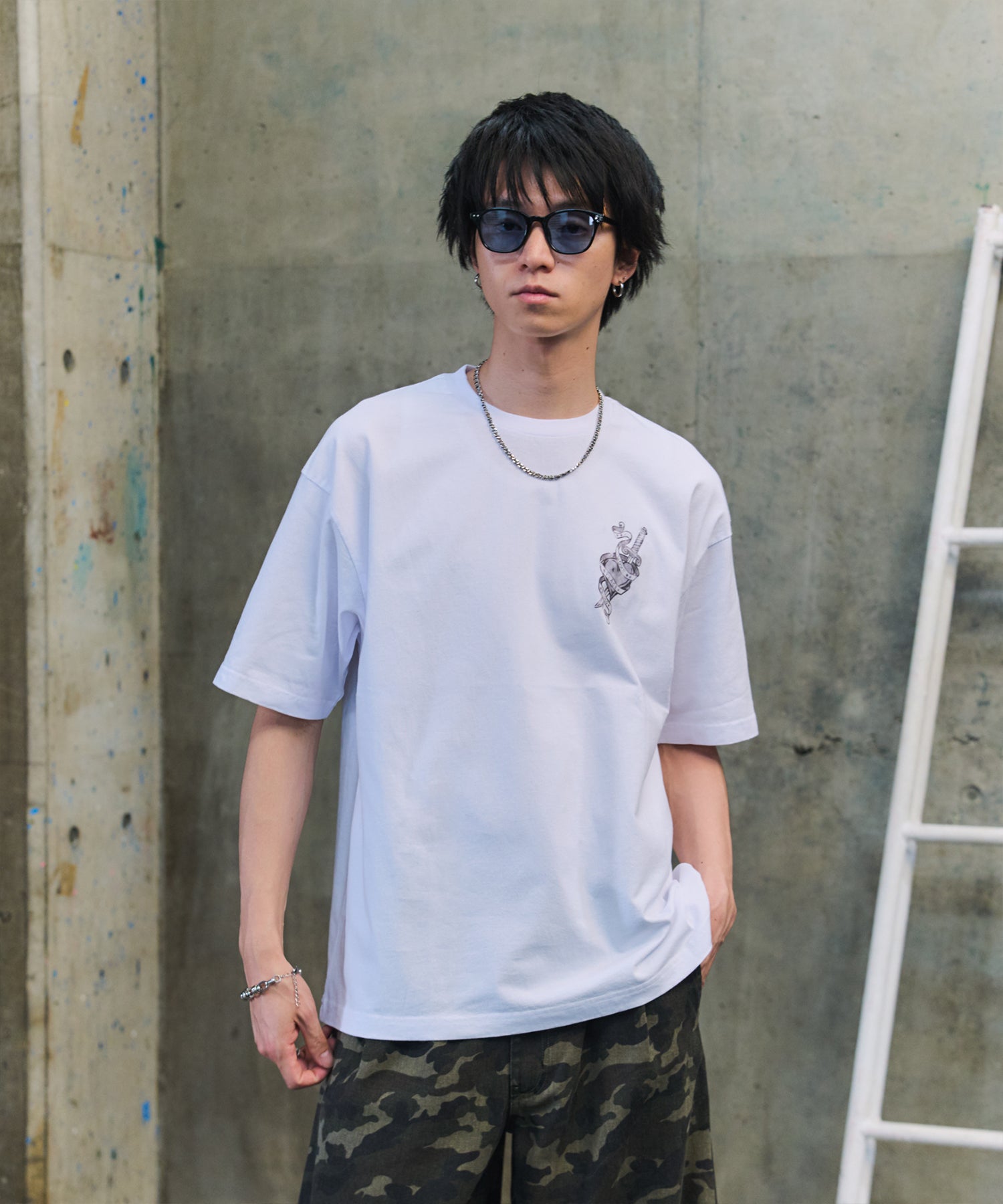 ハードウォッシュ加工 バックプリント ボックスシルエット 半袖Tシャツ