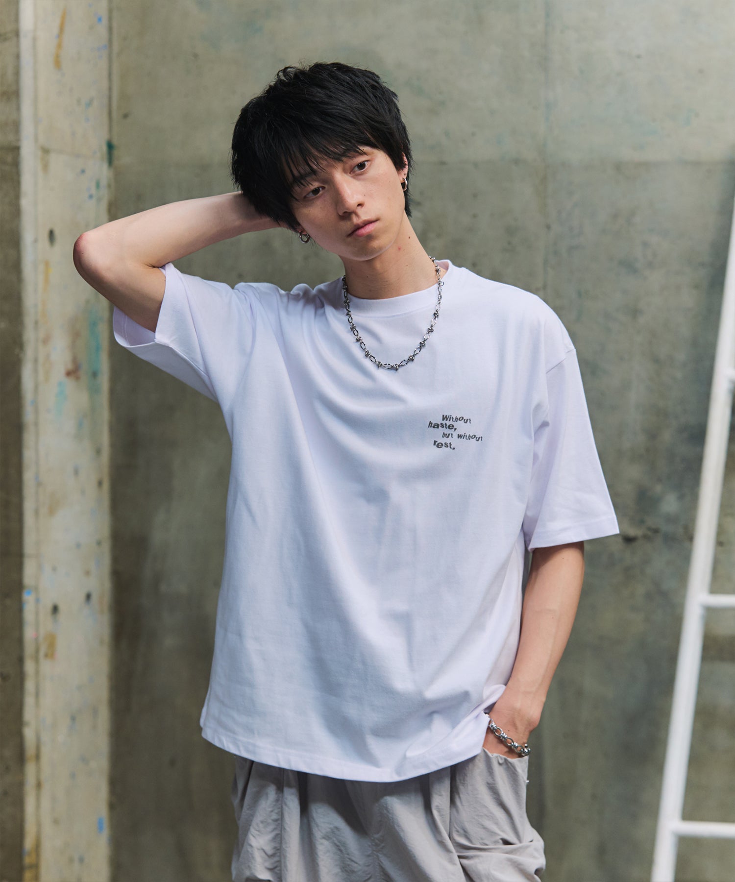ビッグシルエット プレーティング グラフィック プリント 半袖Tシャツ