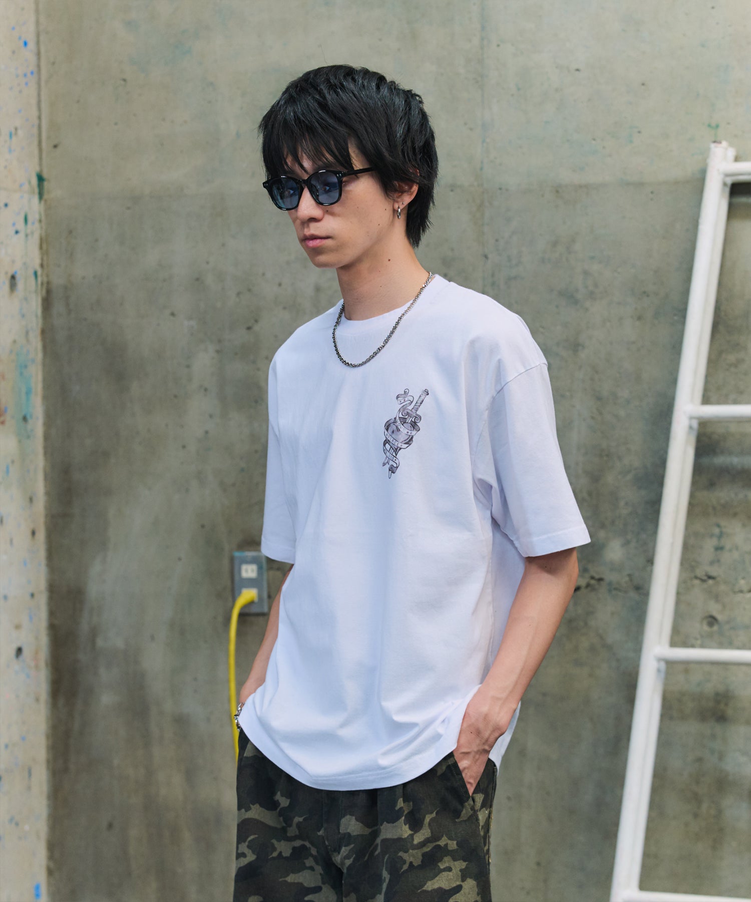 ハードウォッシュ加工 バックプリント ボックスシルエット 半袖Tシャツ