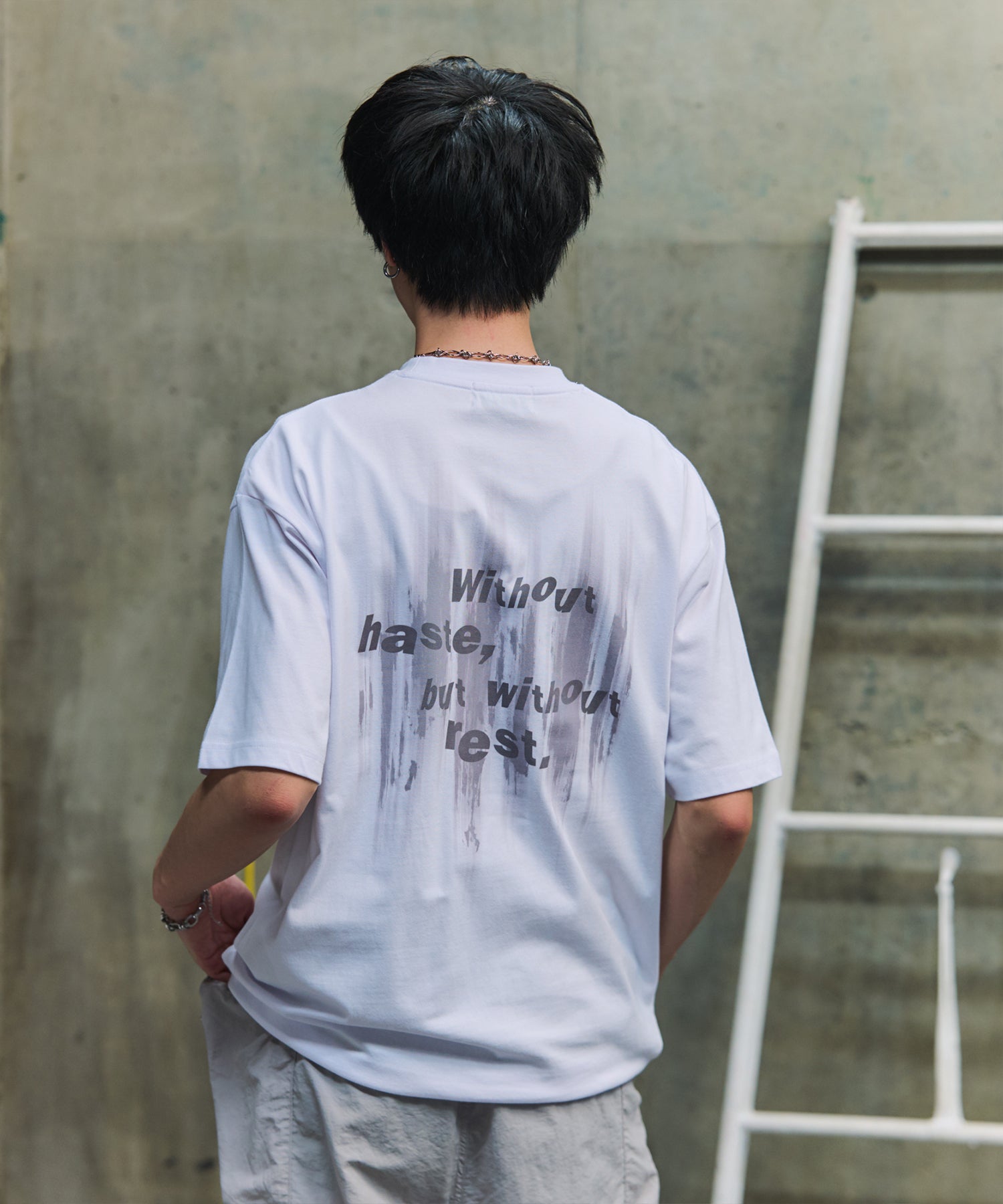 ビッグシルエット プレーティング グラフィック プリント 半袖Tシャツ