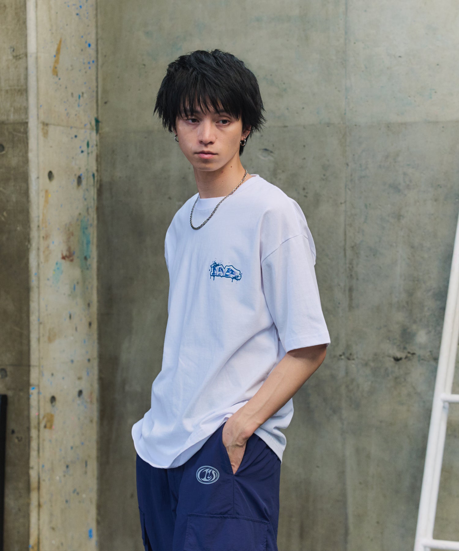 ボックスシルエット スプラッシュ タギング ストリートグラフィック 半袖Tシャツ