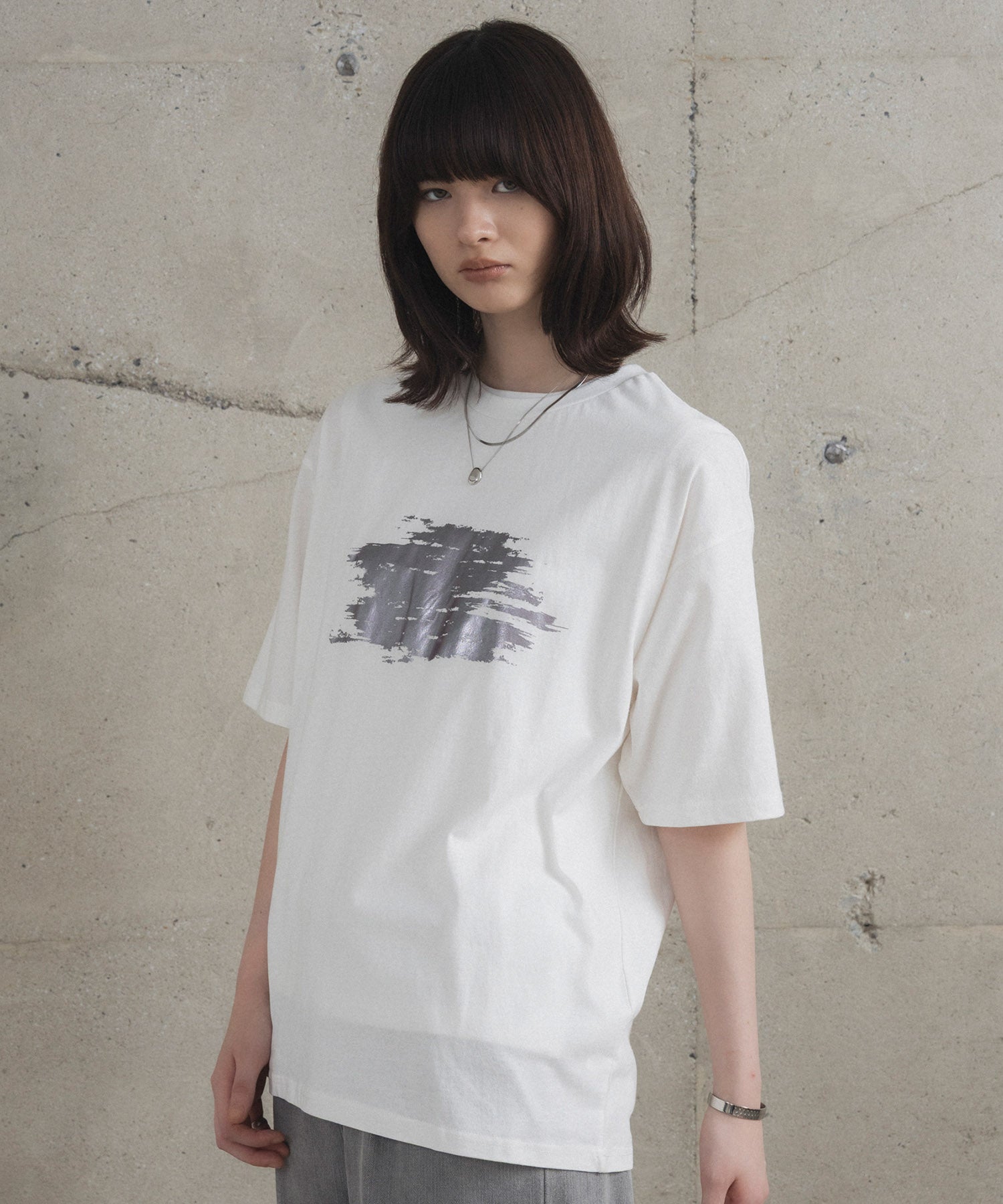 アブストラクトグラフィック箔プリント 半袖Tシャツ