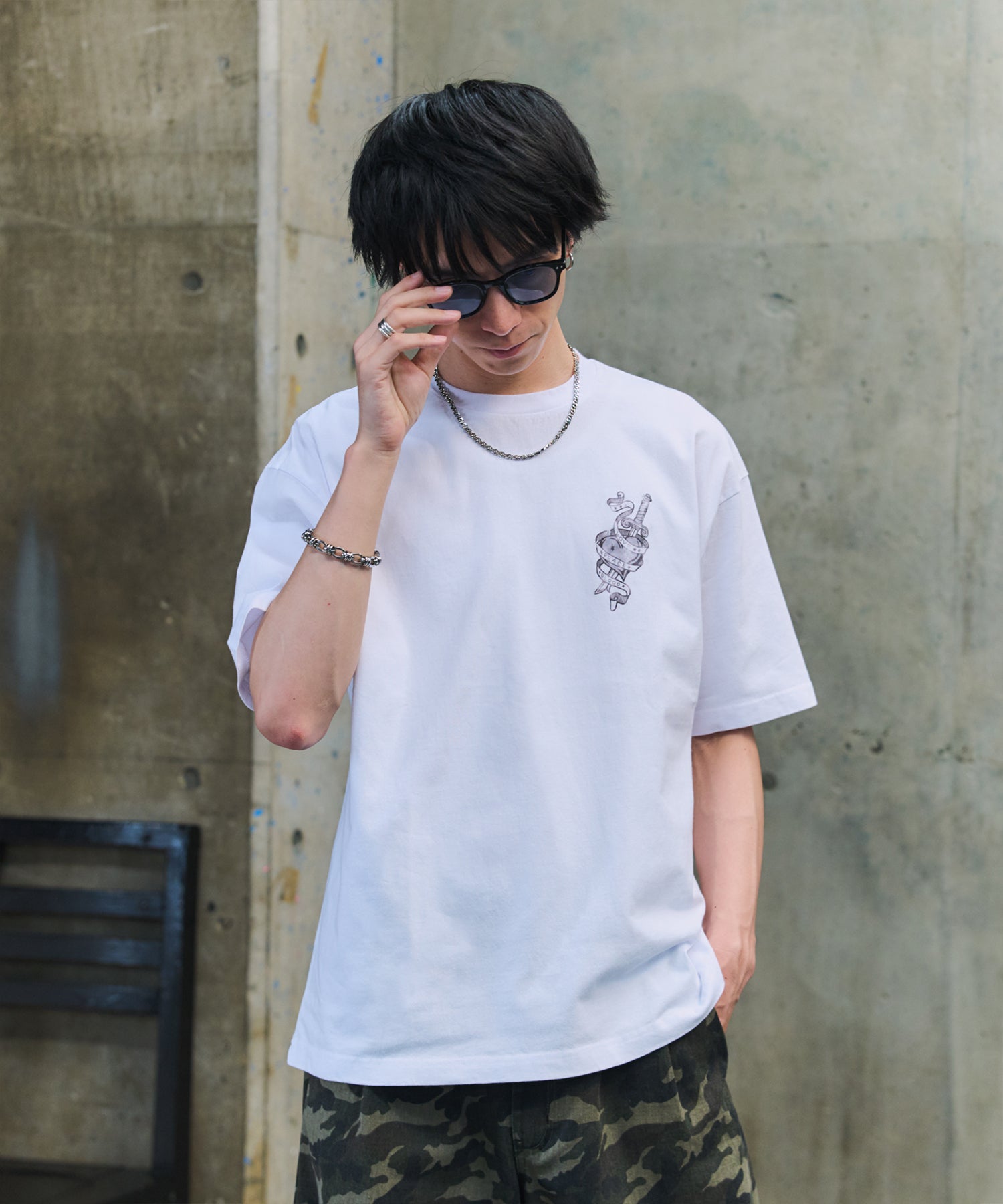 ハードウォッシュ加工 バックプリント ボックスシルエット 半袖Tシャツ