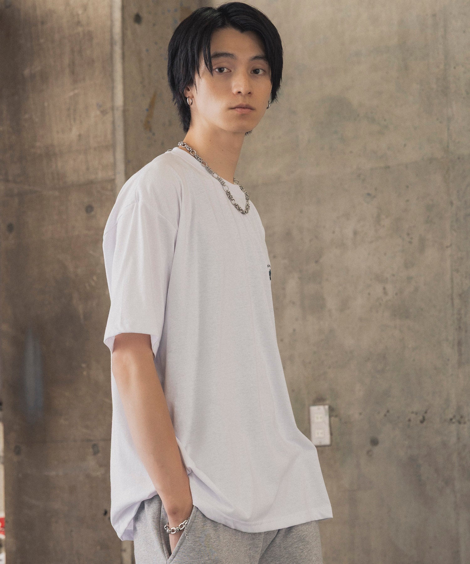 ヒゲオジサンA ワンポイント刺繍ロゴ ビッグシルエット半袖Tシャツ