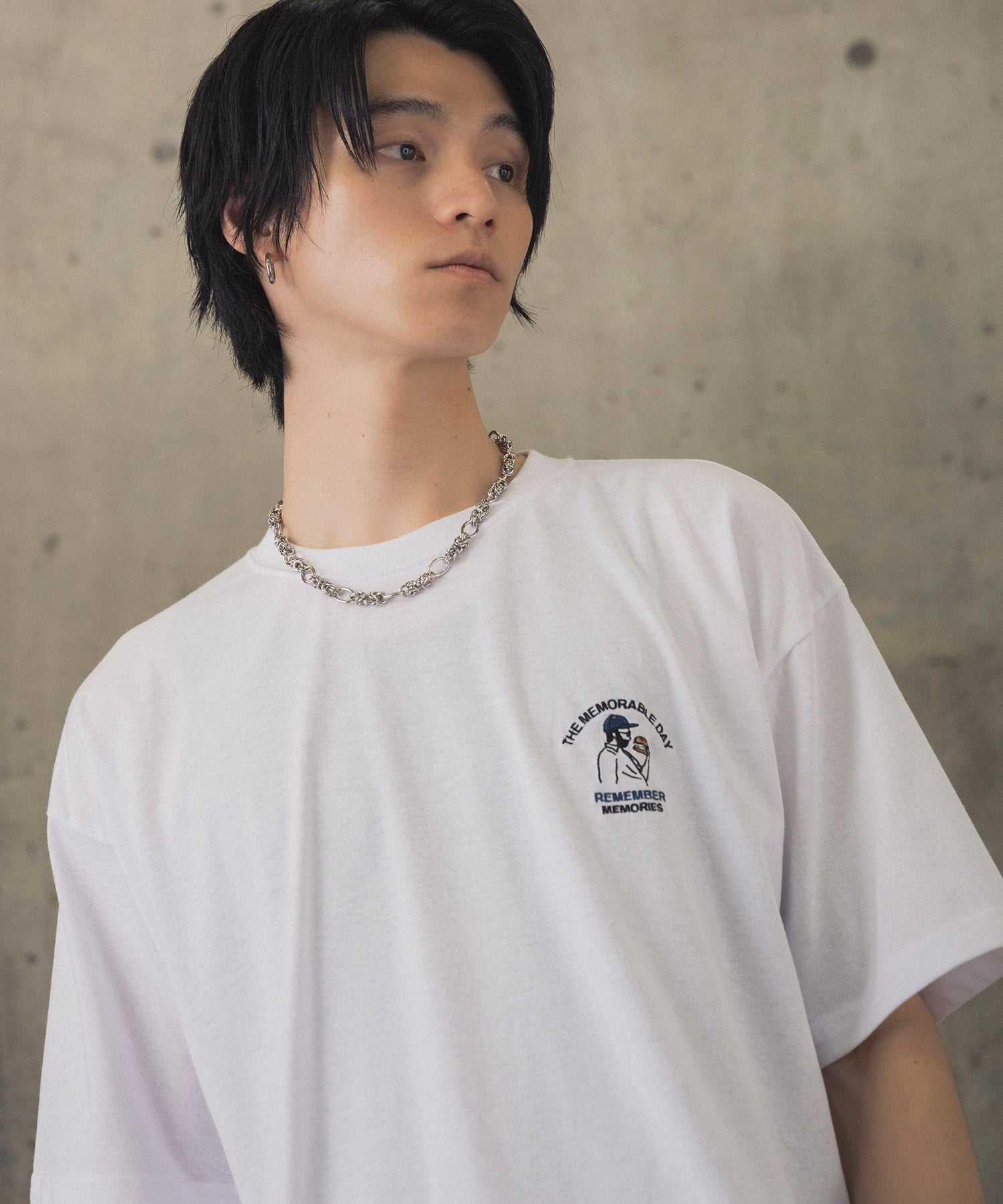 ヒゲオジサンC ワンポイント刺繍ロゴ ビッグシルエット半袖Tシャツ