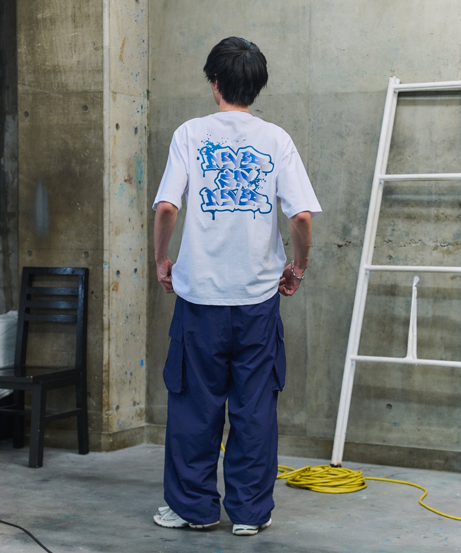 ボックスシルエット スプラッシュ タギング ストリートグラフィック 半袖Tシャツ