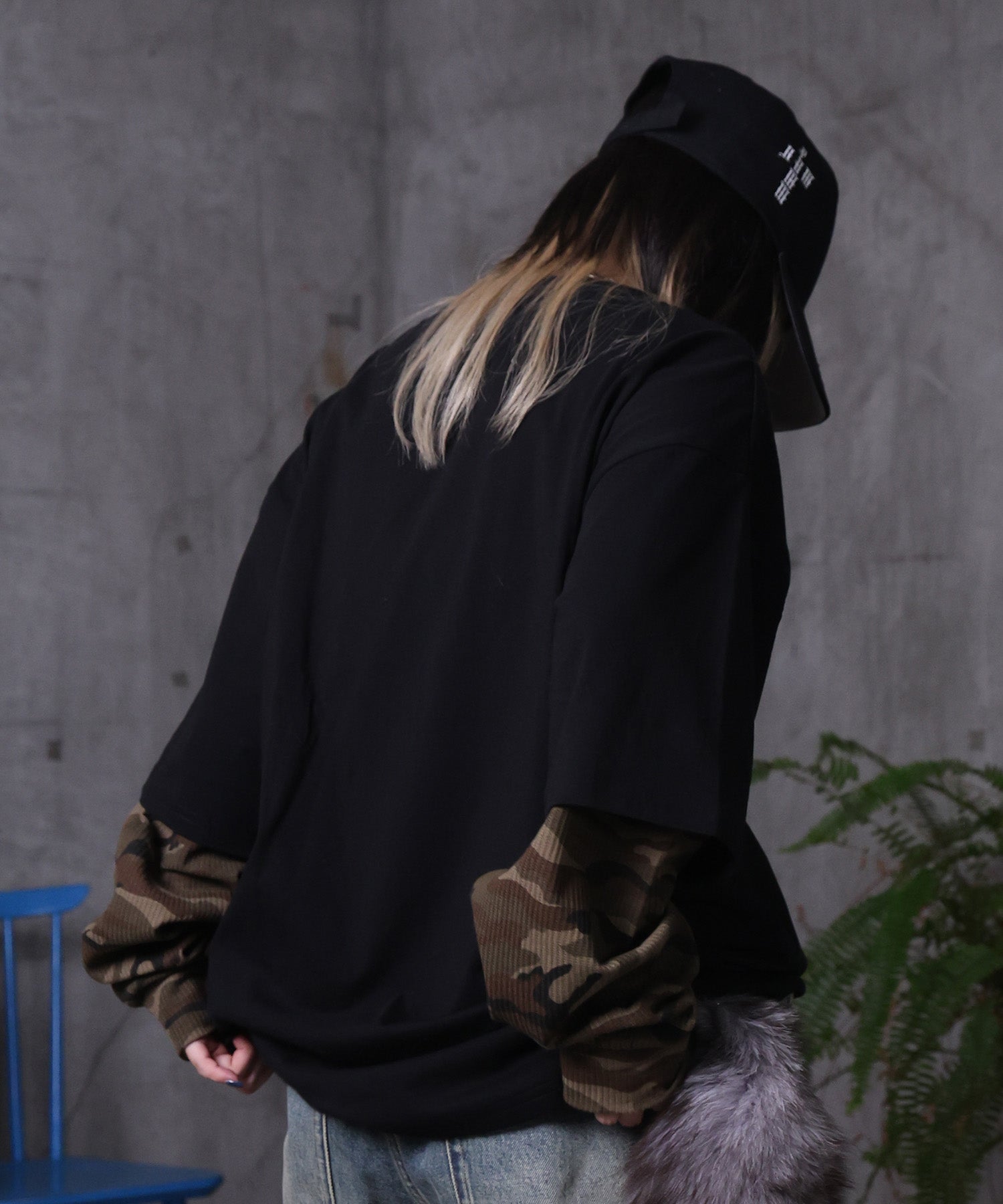 【MAROCORE / マロコア】フェイクレイヤード 袖 カモ柄 プリント ロンT