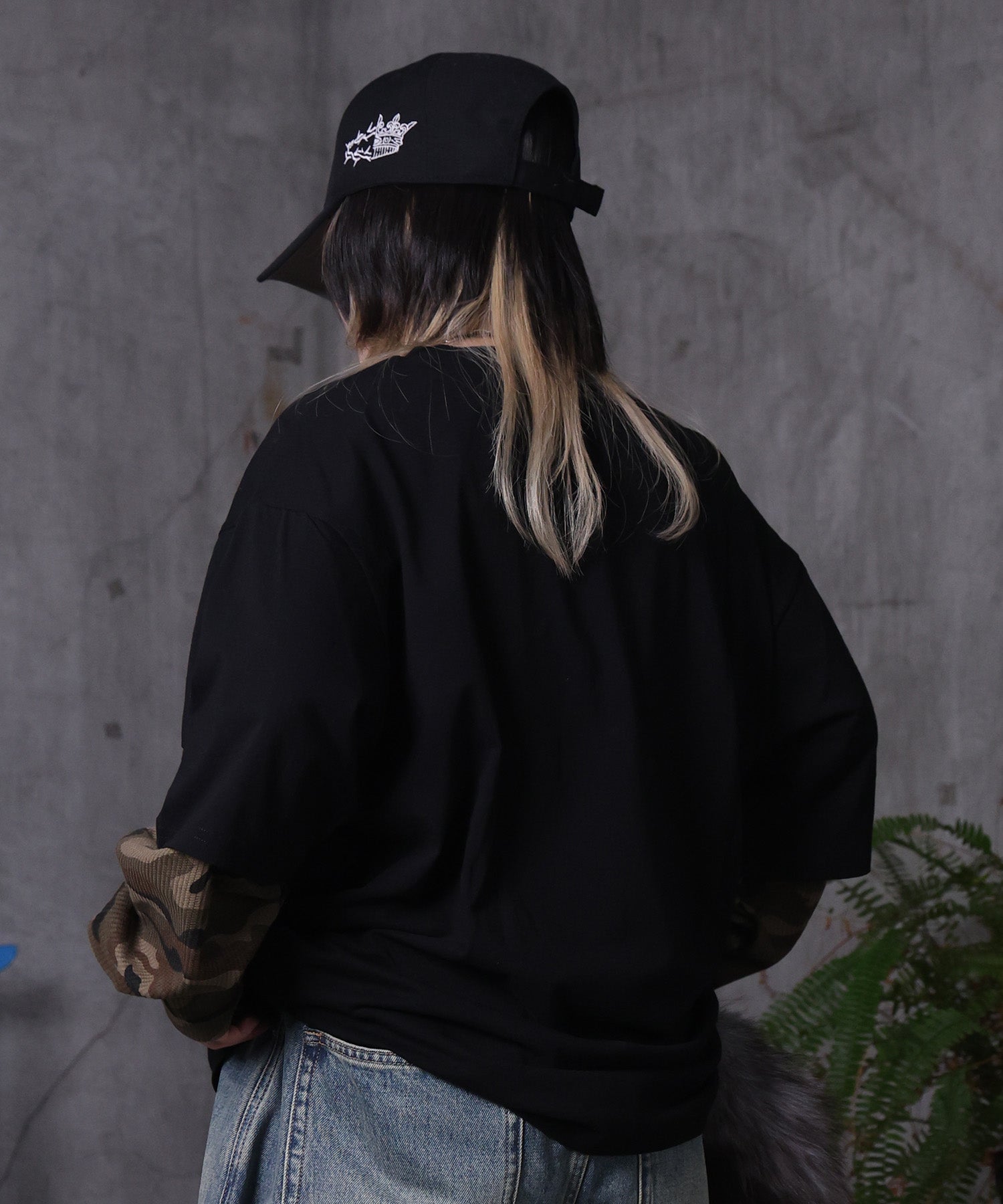 【MAROCORE / マロコア】フェイクレイヤード 袖 カモ柄 プリント ロンT