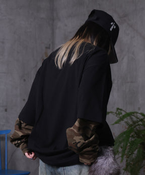 【MAROCORE / マロコア】フェイクレイヤード 袖 カモ柄 プリント ロンT