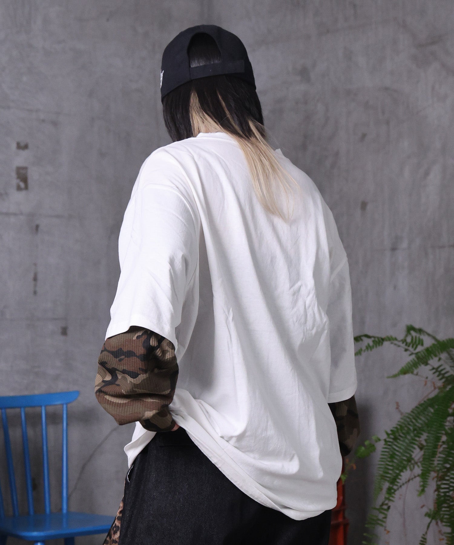 【MAROCORE / マロコア】フェイクレイヤード 袖 カモ柄 プリント ロンT